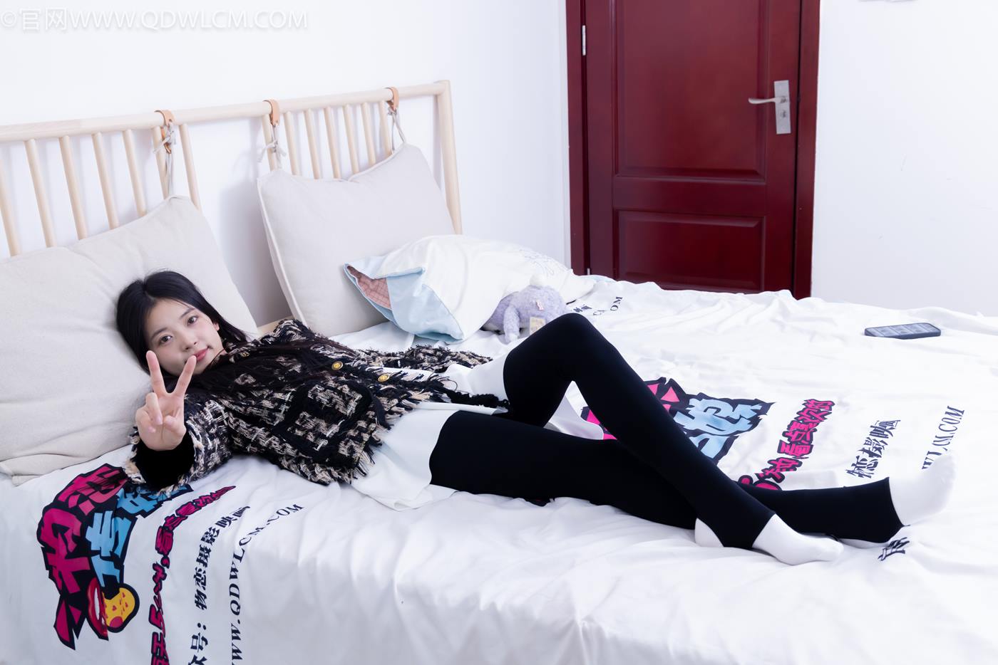 图片[98]-物恋传媒 NO.2260 茯苓-板鞋、黑色踩脚裤、白棉袜[110P] – 速更版-美库