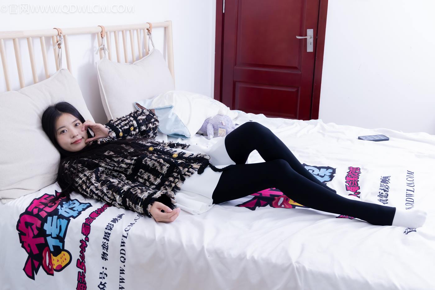 图片[99]-物恋传媒 NO.2260 茯苓-板鞋、黑色踩脚裤、白棉袜[110P] – 速更版-美库