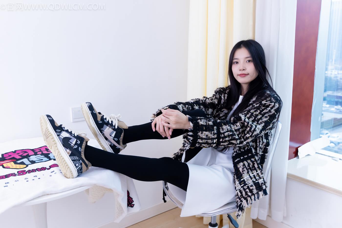 图片[109]-物恋传媒 NO.2260 茯苓-板鞋、黑色踩脚裤、白棉袜[110P] – 速更版-美库