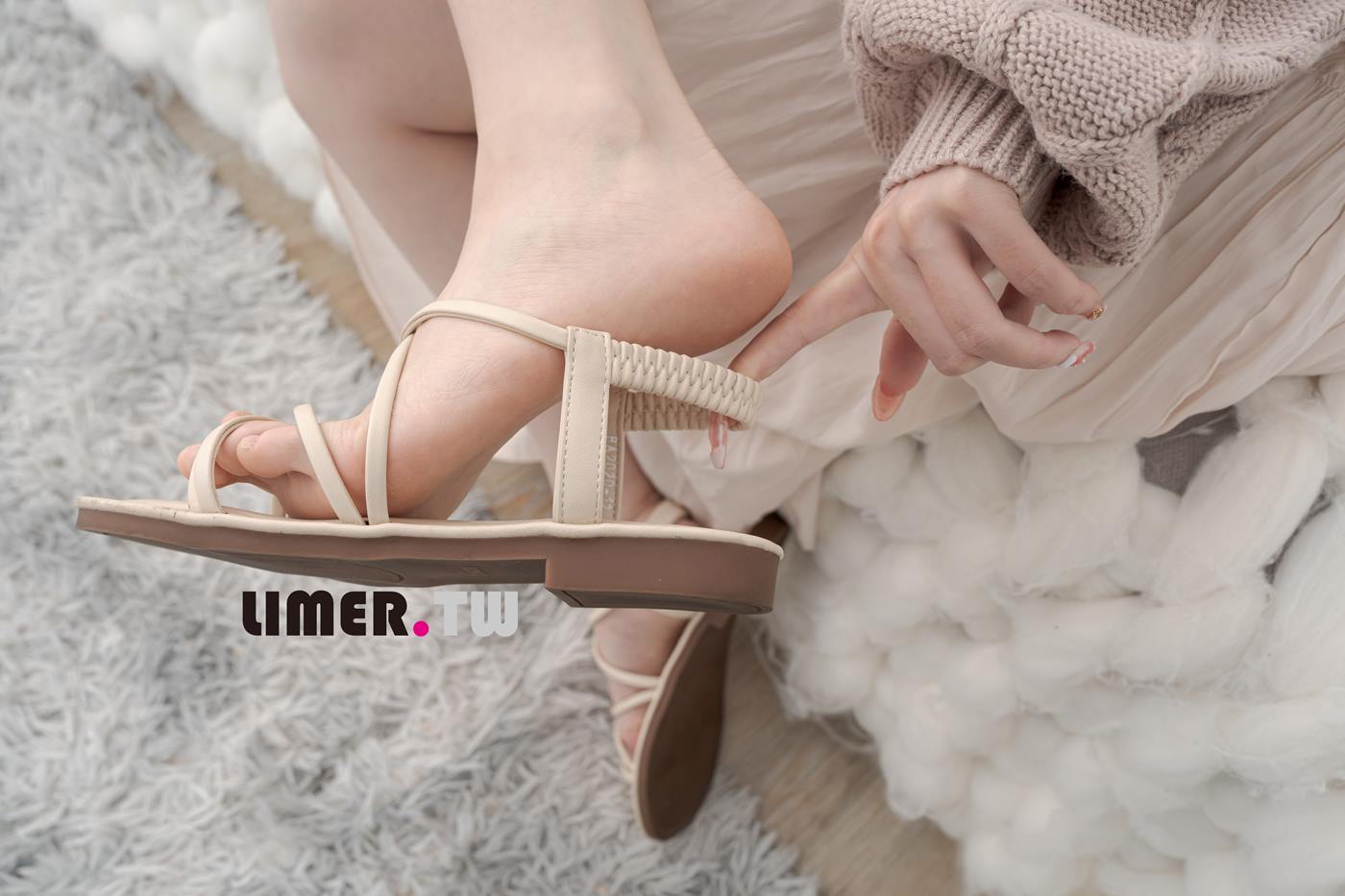 图片[27]-Limerence原创 NO.097 Miya 涼鞋 素甲 粉嫩通紅裸足 一次滿足[116P] – 速更版-美库