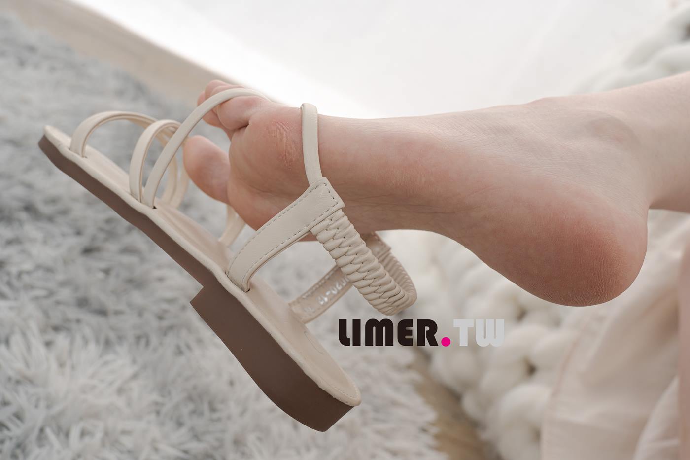 图片[33]-Limerence原创 NO.097 Miya 涼鞋 素甲 粉嫩通紅裸足 一次滿足[116P] – 速更版-美库