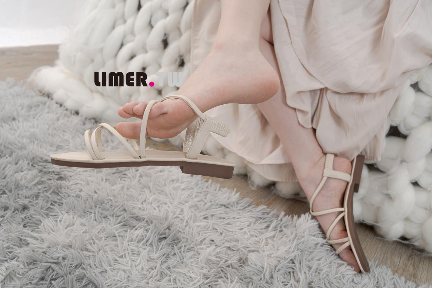 图片[34]-Limerence原创 NO.097 Miya 涼鞋 素甲 粉嫩通紅裸足 一次滿足[116P] – 速更版-美库