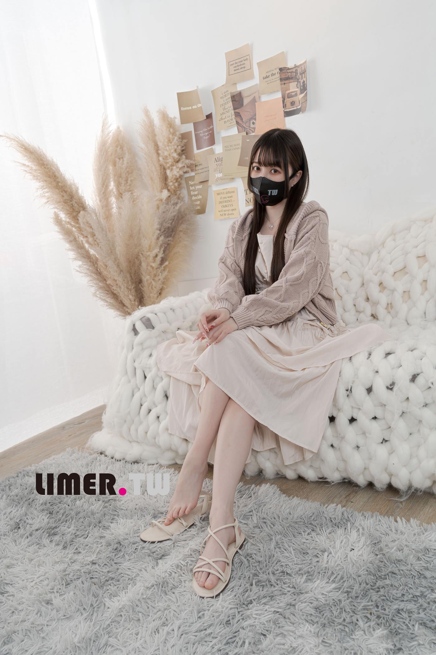 图片[47]-Limerence原创 NO.097 Miya 涼鞋 素甲 粉嫩通紅裸足 一次滿足[116P] – 速更版-美库