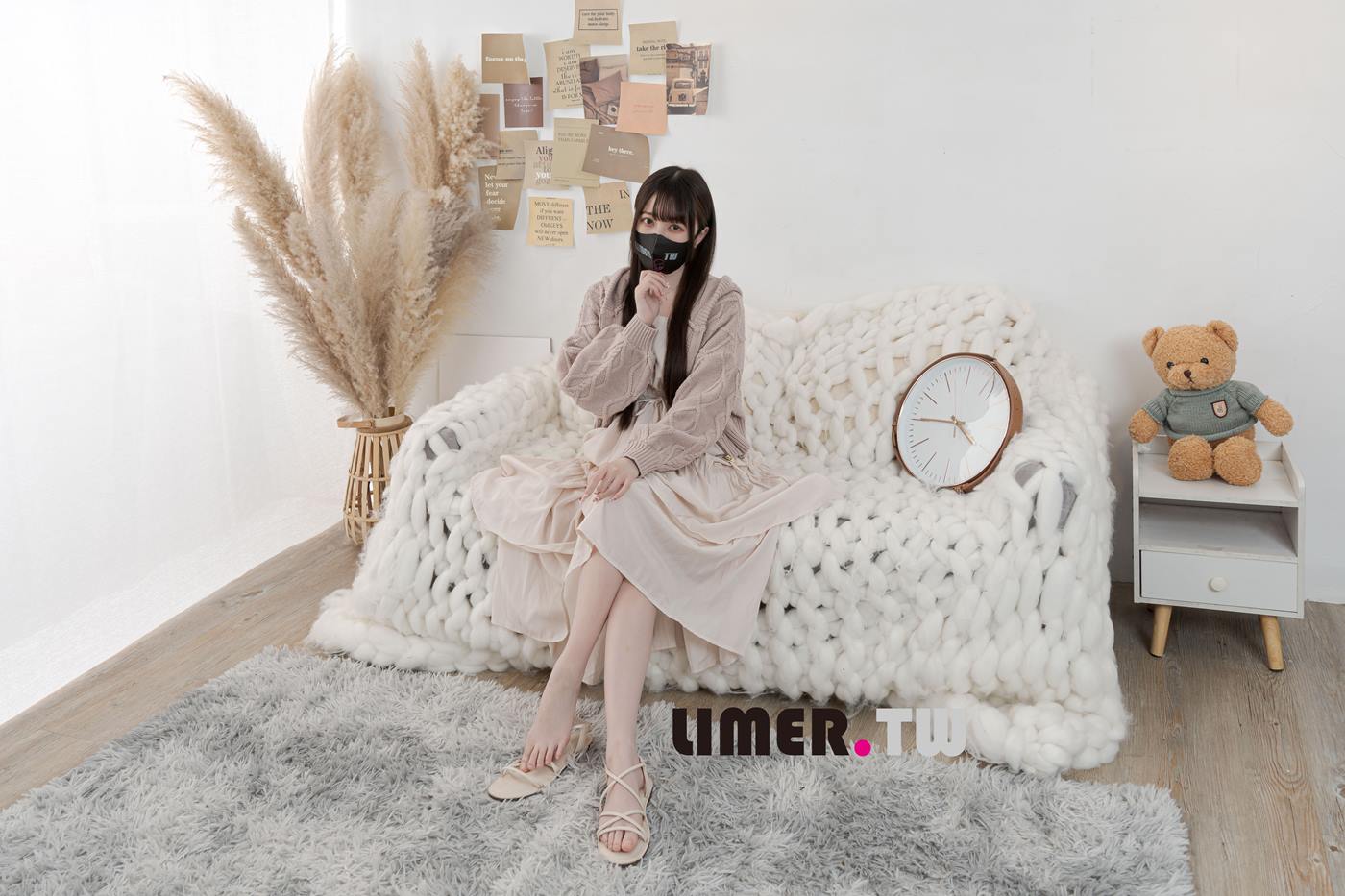 图片[48]-Limerence原创 NO.097 Miya 涼鞋 素甲 粉嫩通紅裸足 一次滿足[116P] – 速更版-美库