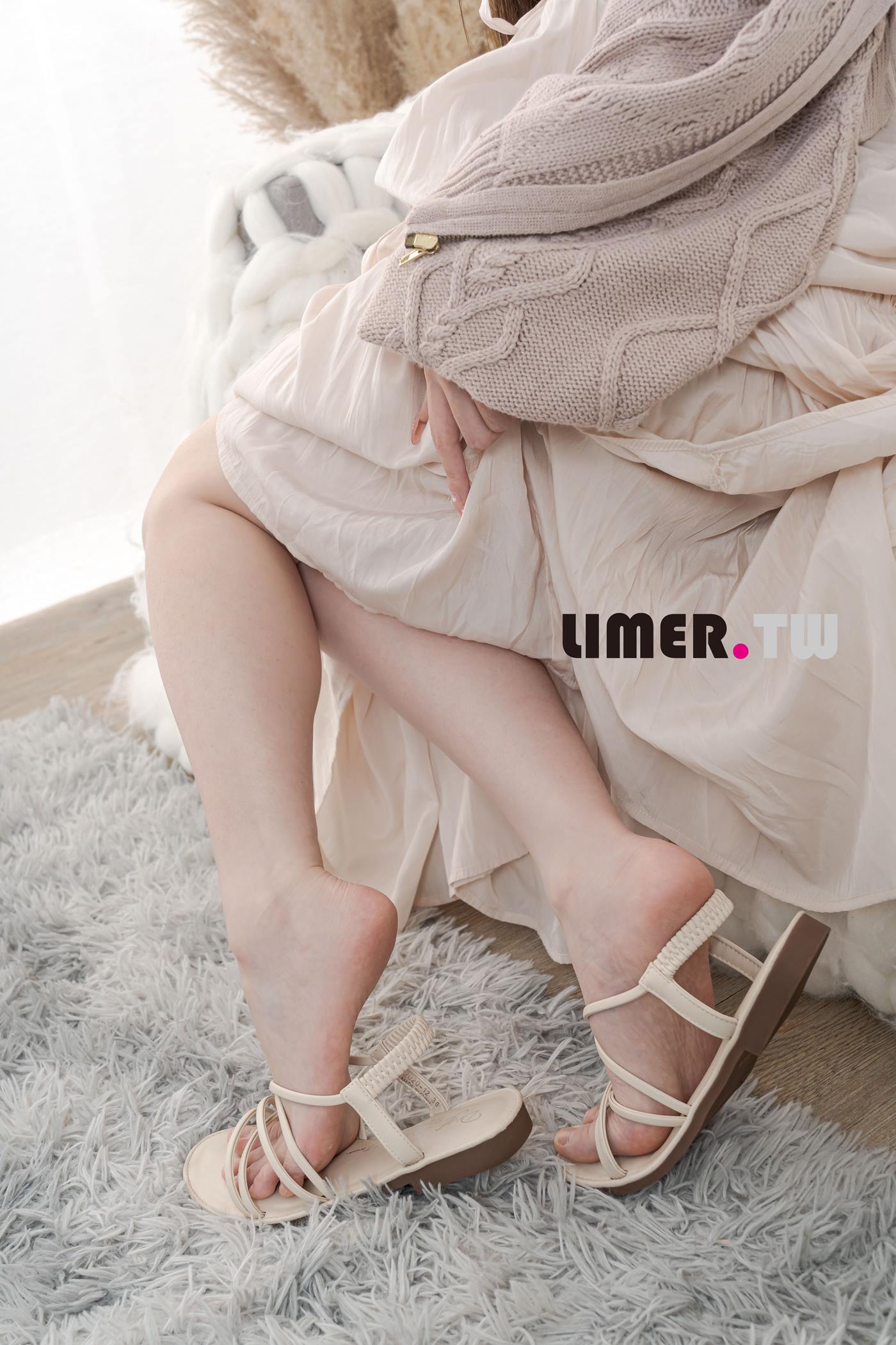 图片[59]-Limerence原创 NO.097 Miya 涼鞋 素甲 粉嫩通紅裸足 一次滿足[116P] – 速更版-美库