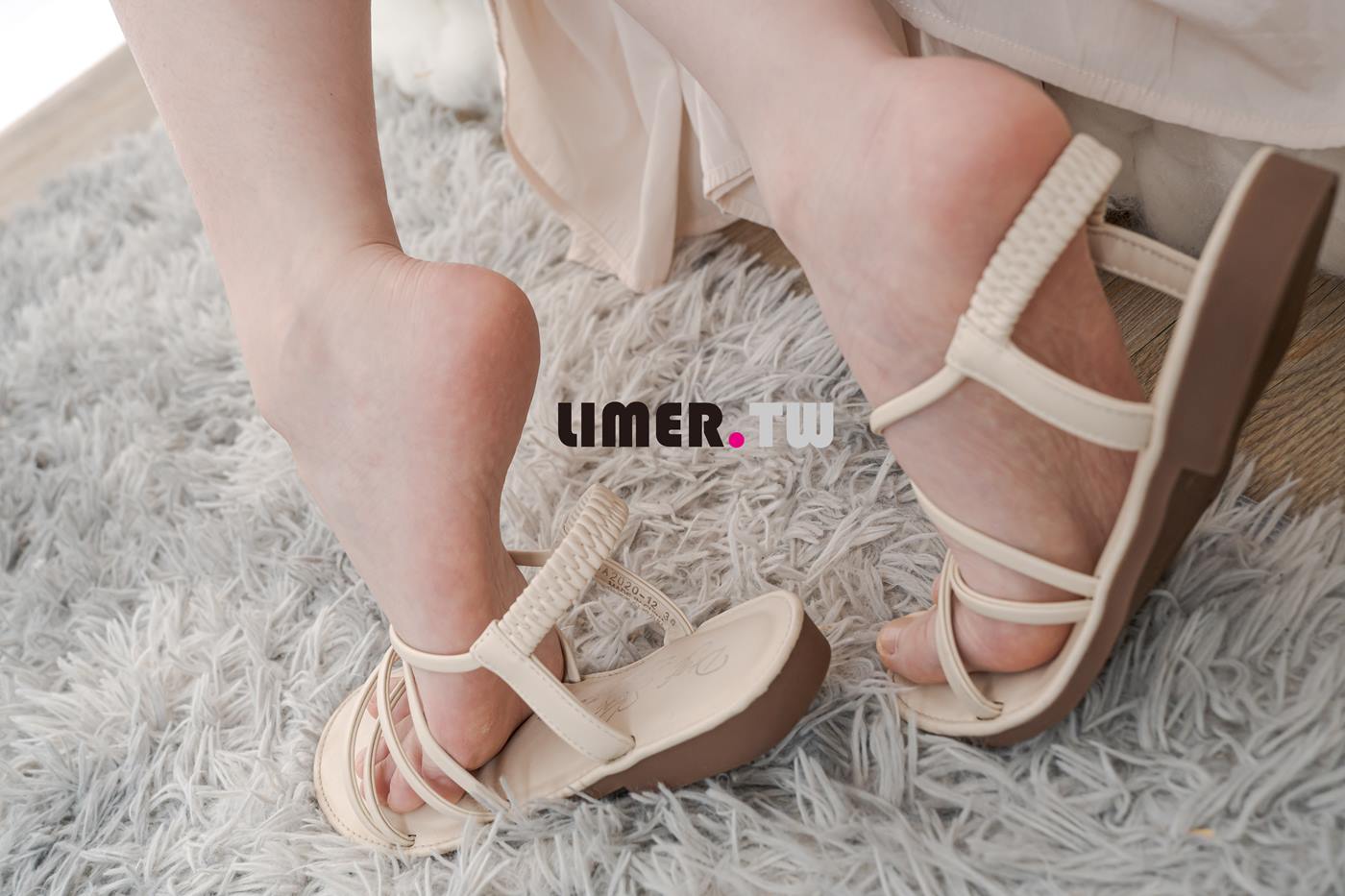 图片[61]-Limerence原创 NO.097 Miya 涼鞋 素甲 粉嫩通紅裸足 一次滿足[116P] – 速更版-美库