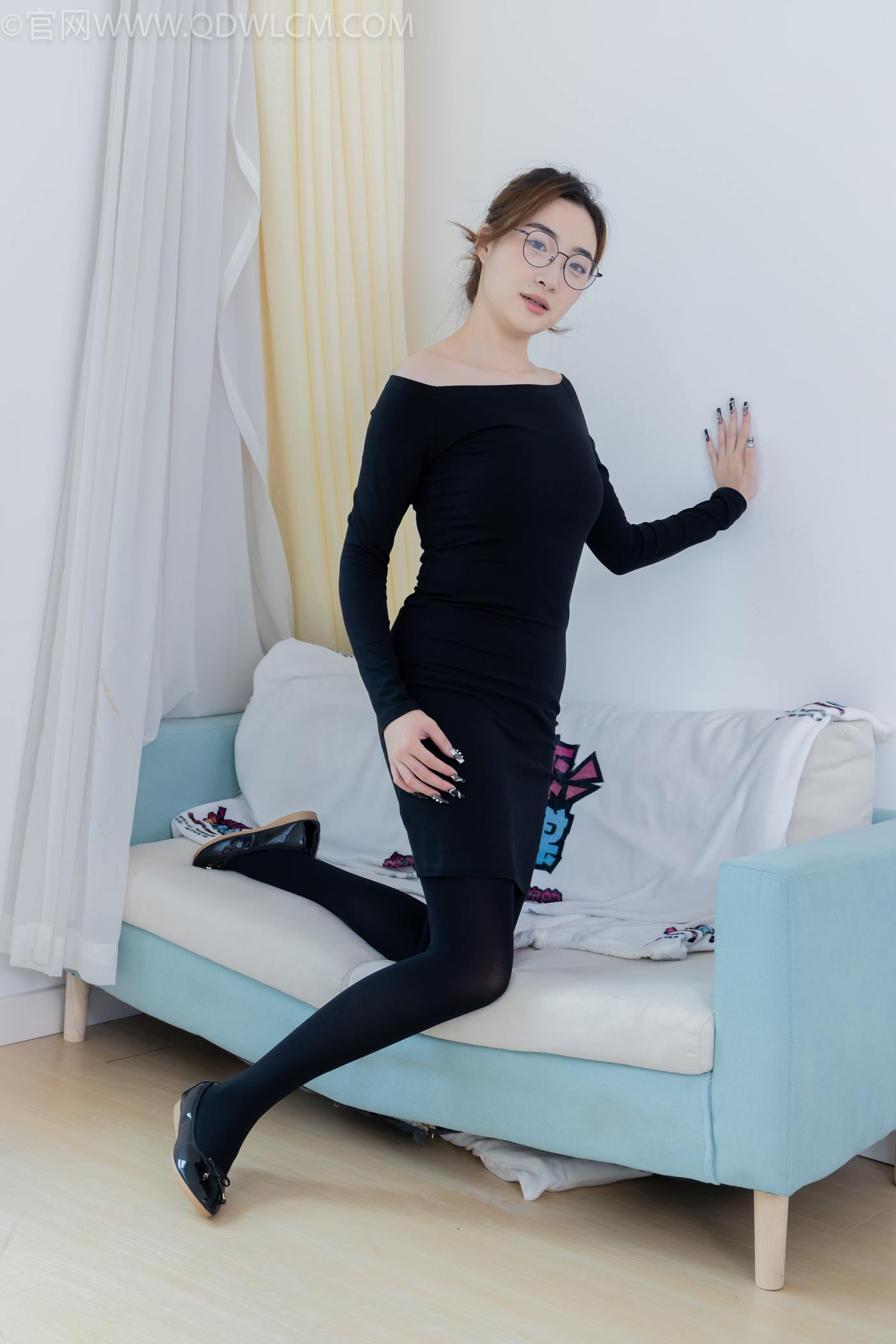 图片[25]-物恋传媒 NO.2265 恬恬-平底鞋、厚黑丝、厚黑丝踩奶油蛋糕剧情[137P] – 速更版-美库