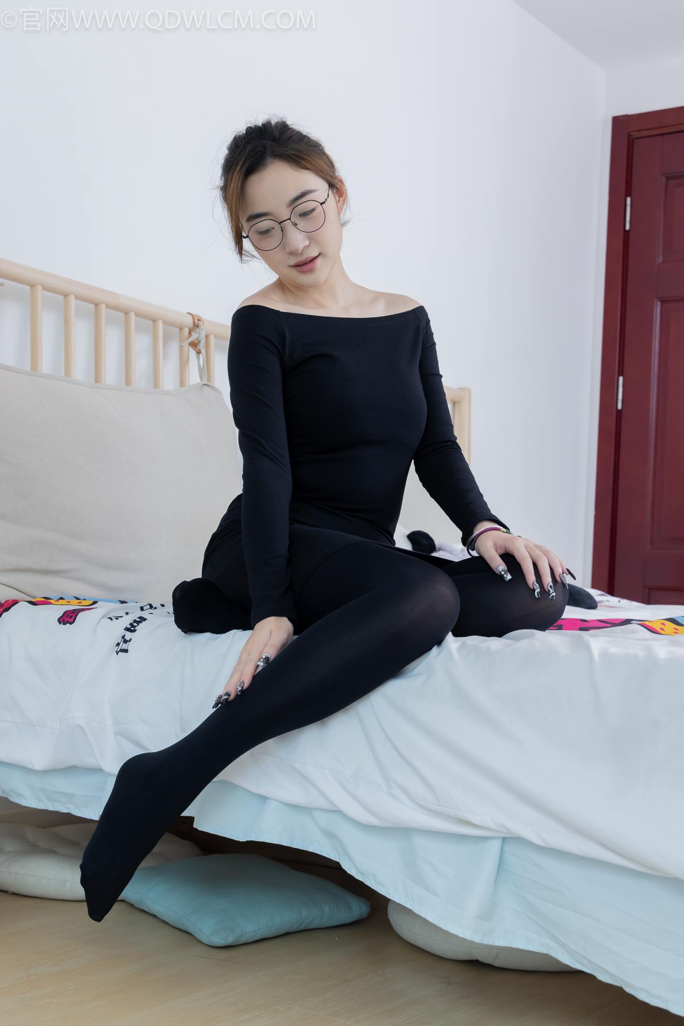 图片[58]-物恋传媒 NO.2265 恬恬-平底鞋、厚黑丝、厚黑丝踩奶油蛋糕剧情[137P] – 速更版-美库