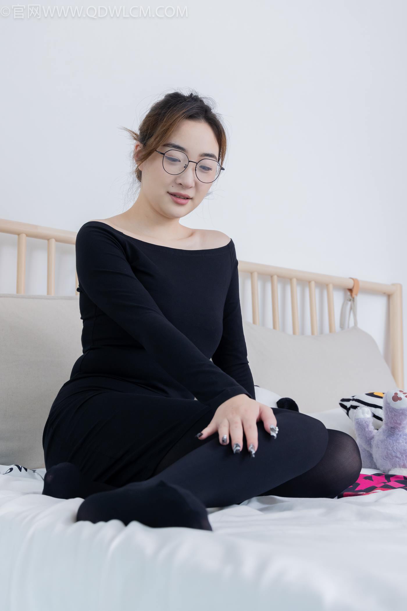 图片[71]-物恋传媒 NO.2265 恬恬-平底鞋、厚黑丝、厚黑丝踩奶油蛋糕剧情[137P] – 速更版-美库