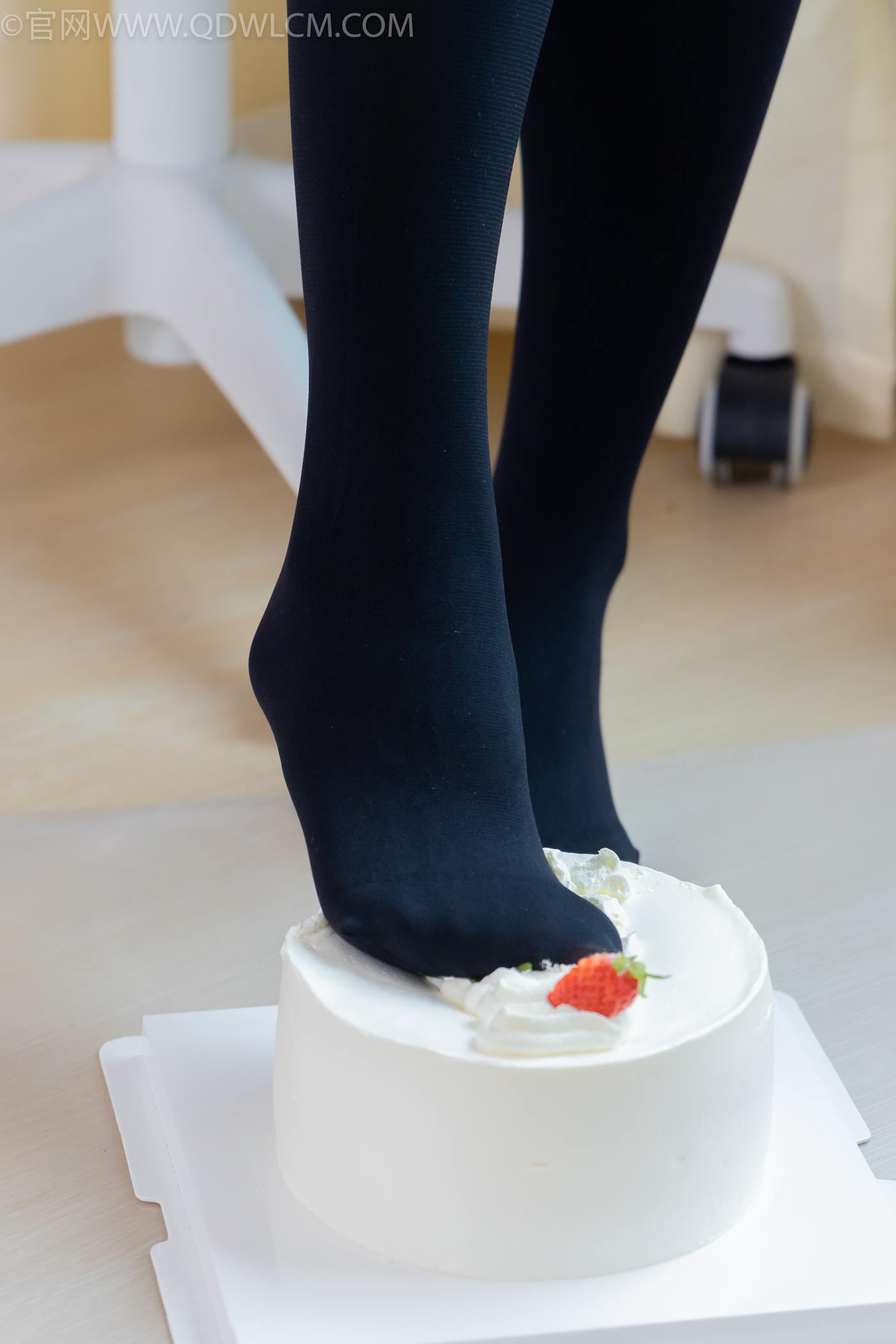 图片[124]-物恋传媒 NO.2265 恬恬-平底鞋、厚黑丝、厚黑丝踩奶油蛋糕剧情[137P] – 速更版-美库