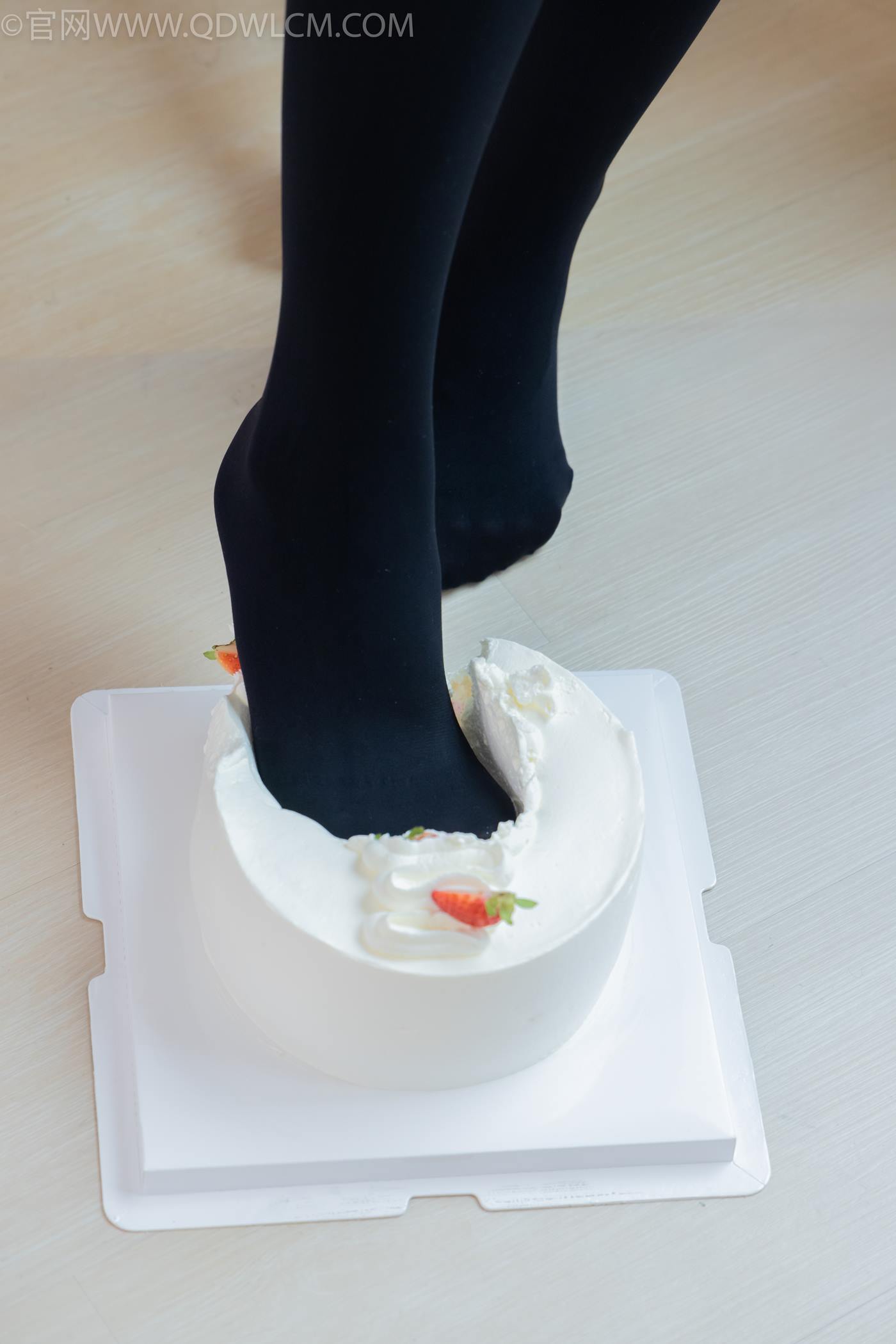 图片[125]-物恋传媒 NO.2265 恬恬-平底鞋、厚黑丝、厚黑丝踩奶油蛋糕剧情[137P] – 速更版-美库