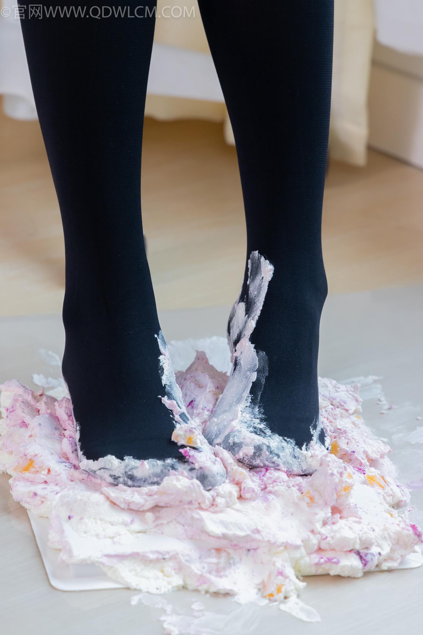 图片[135]-物恋传媒 NO.2265 恬恬-平底鞋、厚黑丝、厚黑丝踩奶油蛋糕剧情[137P] – 速更版-美库