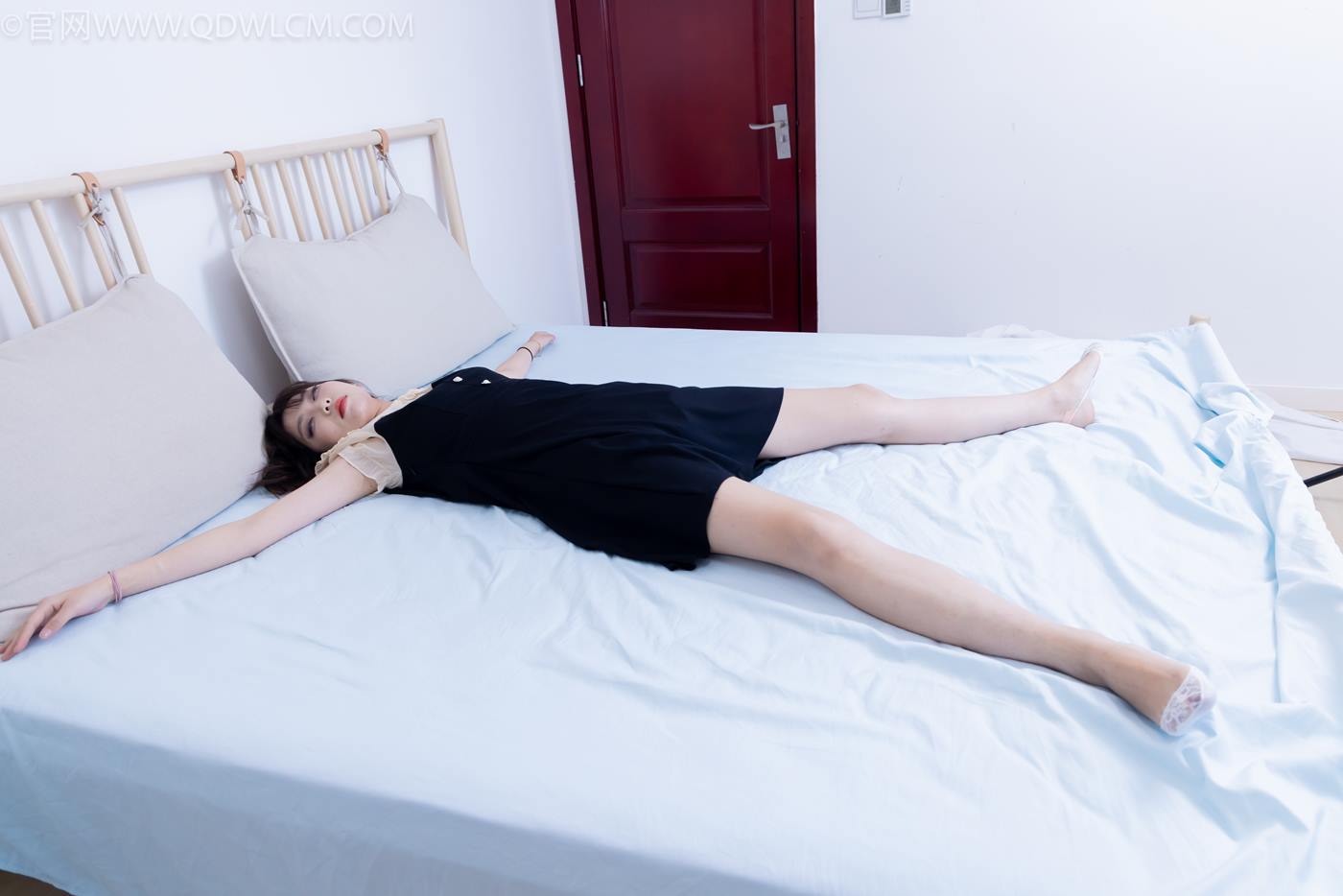 图片[13]-物恋传媒 NO.2266 泡泡-高跟凉鞋、白吊带船袜、昏睡剧情[120P] – 速更版-美库