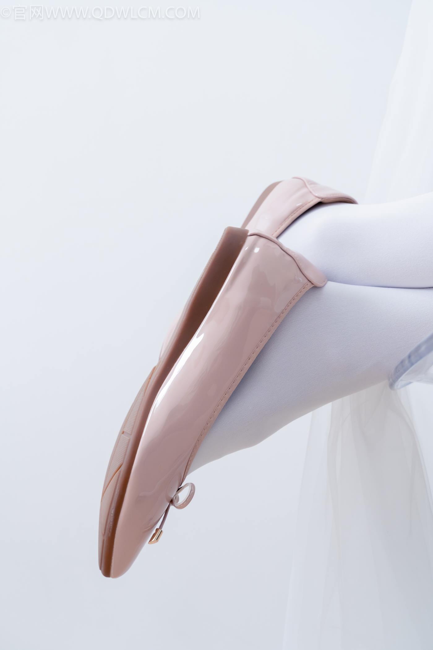 图片[31]-物恋传媒 NO.2268 茯苓-平底鞋、厚白丝、皮筋绑脚老头乐挠脚剧情[135P] – 速更版-美库