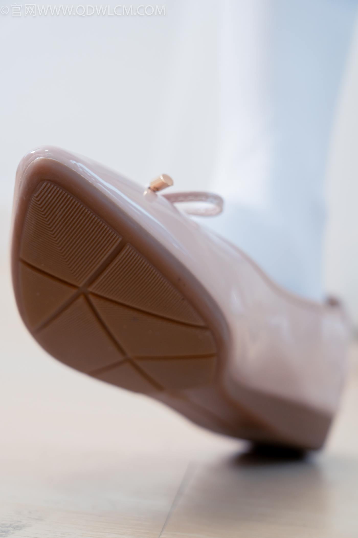 图片[42]-物恋传媒 NO.2268 茯苓-平底鞋、厚白丝、皮筋绑脚老头乐挠脚剧情[135P] – 速更版-美库