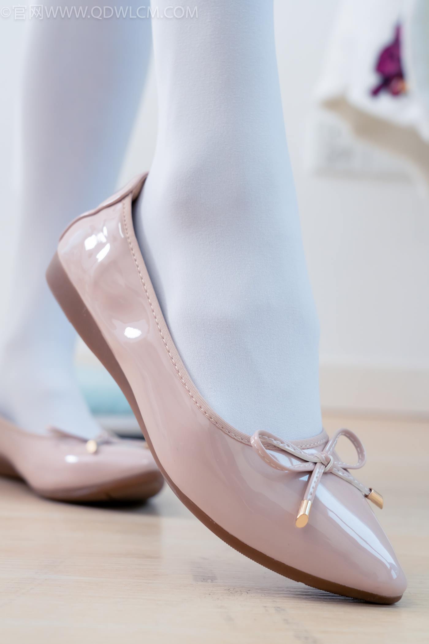 图片[44]-物恋传媒 NO.2268 茯苓-平底鞋、厚白丝、皮筋绑脚老头乐挠脚剧情[135P] – 速更版-美库