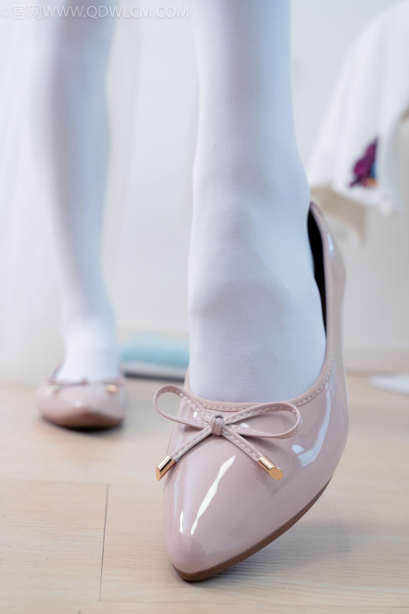 图片[46]-物恋传媒 NO.2268 茯苓-平底鞋、厚白丝、皮筋绑脚老头乐挠脚剧情[135P] – 速更版-美库