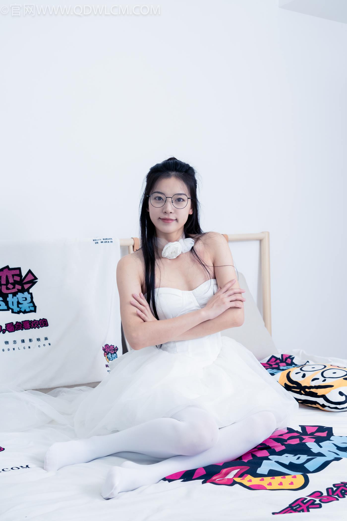 图片[80]-物恋传媒 NO.2268 茯苓-平底鞋、厚白丝、皮筋绑脚老头乐挠脚剧情[135P] – 速更版-美库