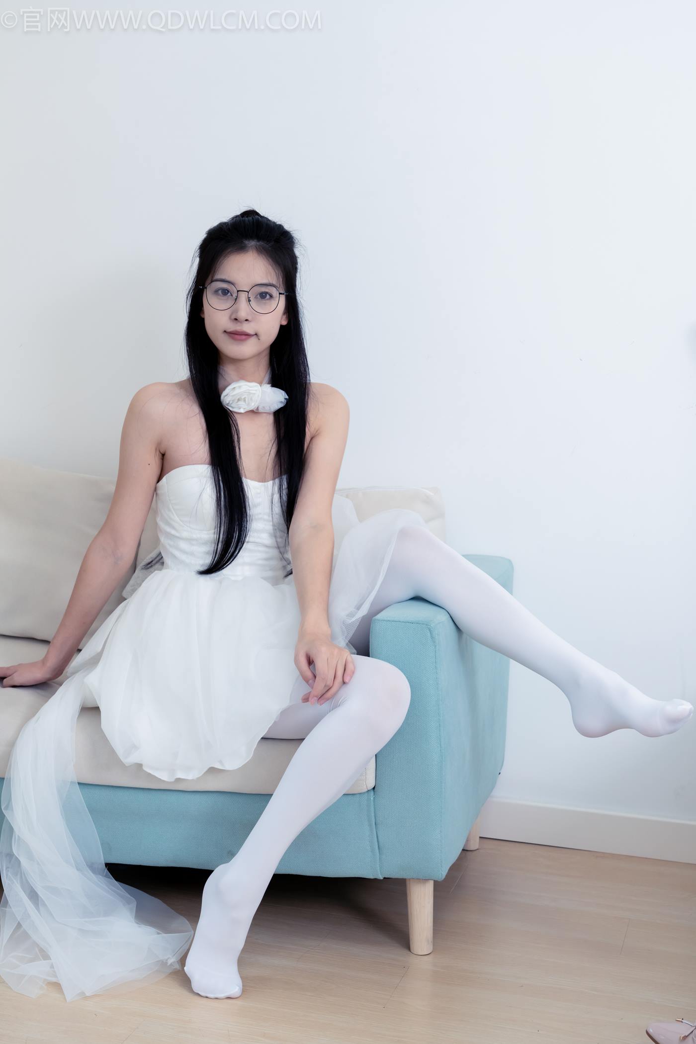 图片[122]-物恋传媒 NO.2268 茯苓-平底鞋、厚白丝、皮筋绑脚老头乐挠脚剧情[135P] – 速更版-美库