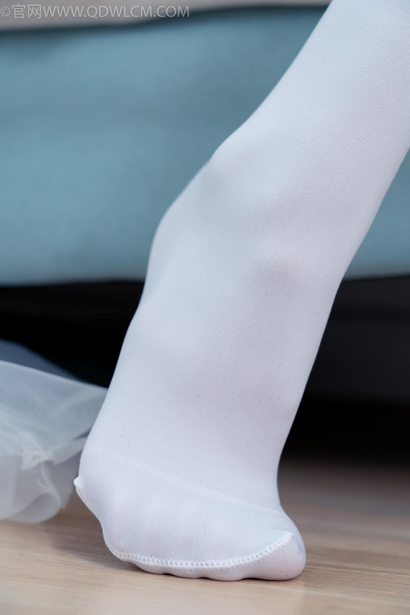 图片[124]-物恋传媒 NO.2268 茯苓-平底鞋、厚白丝、皮筋绑脚老头乐挠脚剧情[135P] – 速更版-美库