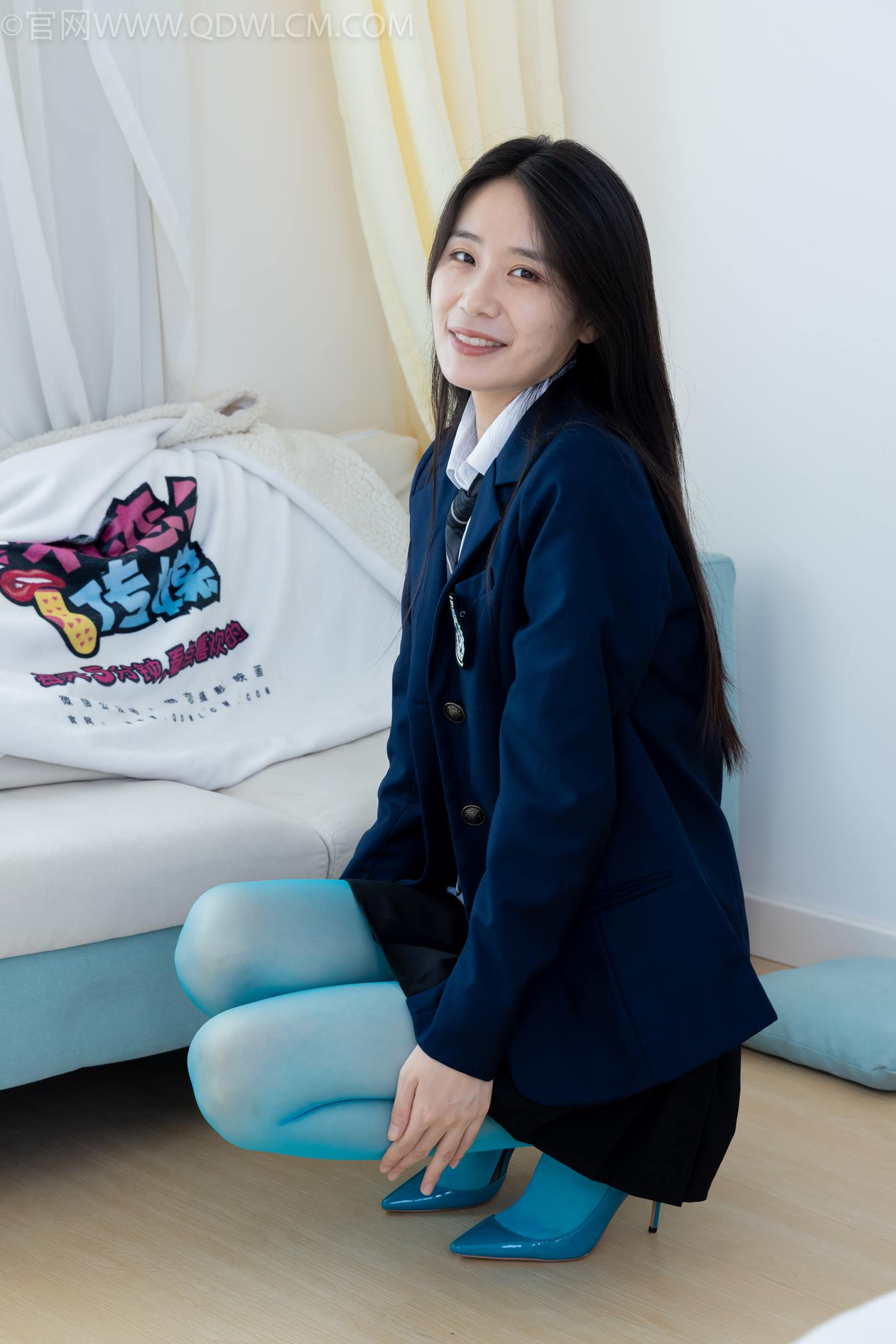 图片[21]-物恋传媒 NO.2269 菜菜-高跟鞋、薄蓝绿色丝、胶带绑脚踝老头乐挠脚剧情[100P] – 速更版-美库