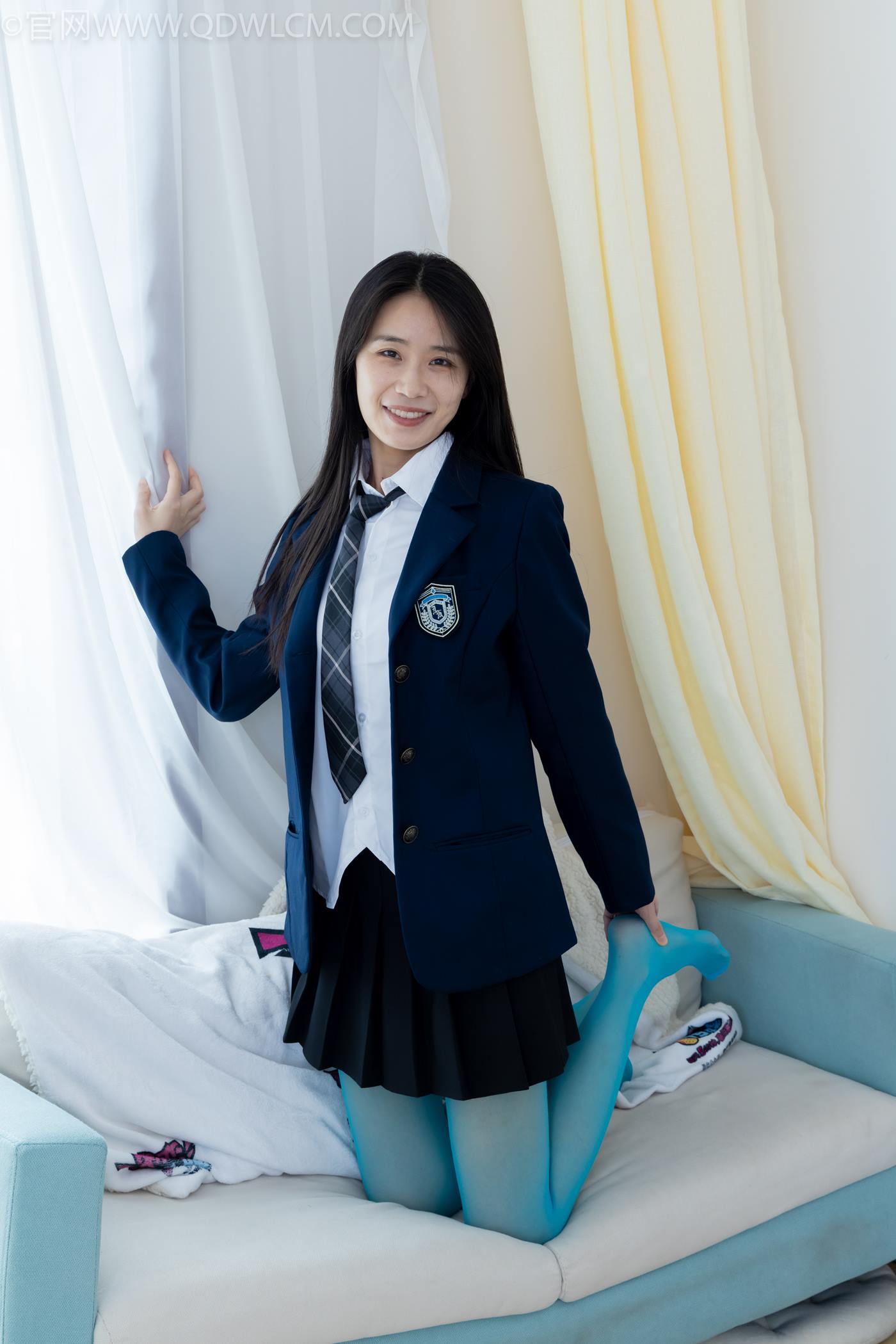 图片[53]-物恋传媒 NO.2269 菜菜-高跟鞋、薄蓝绿色丝、胶带绑脚踝老头乐挠脚剧情[100P] – 速更版-美库