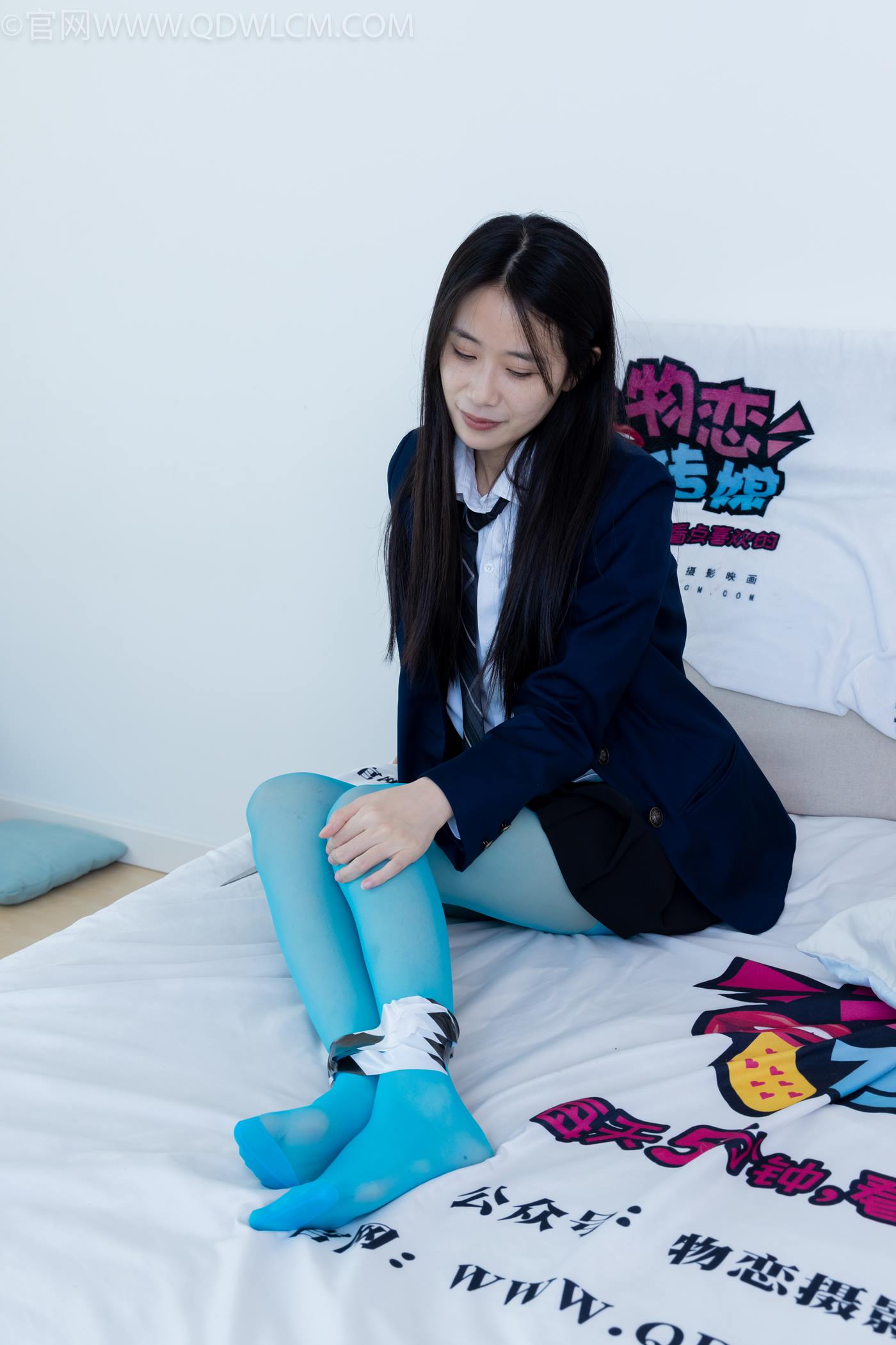 图片[88]-物恋传媒 NO.2269 菜菜-高跟鞋、薄蓝绿色丝、胶带绑脚踝老头乐挠脚剧情[100P] – 速更版-美库