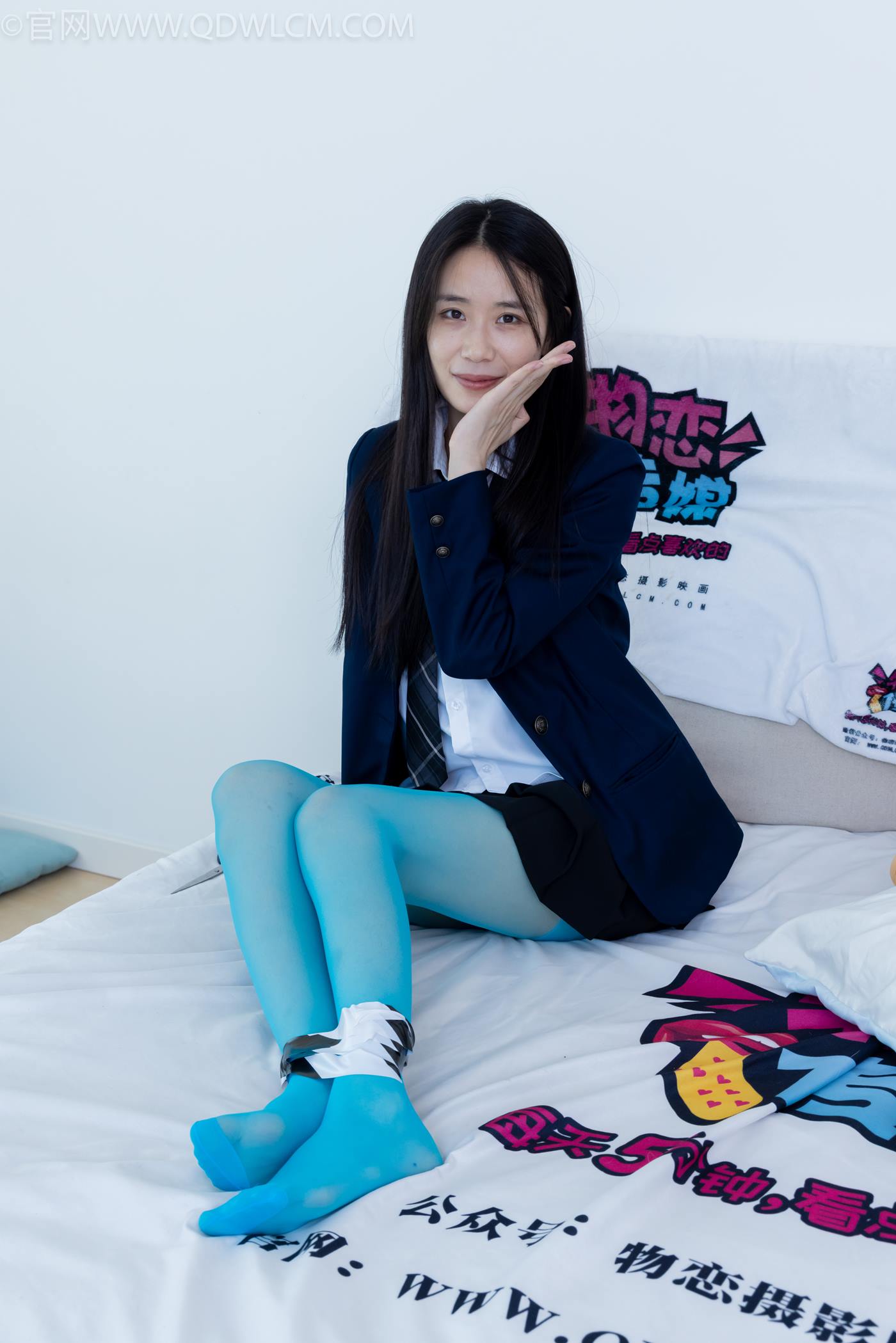 图片[89]-物恋传媒 NO.2269 菜菜-高跟鞋、薄蓝绿色丝、胶带绑脚踝老头乐挠脚剧情[100P] – 速更版-美库