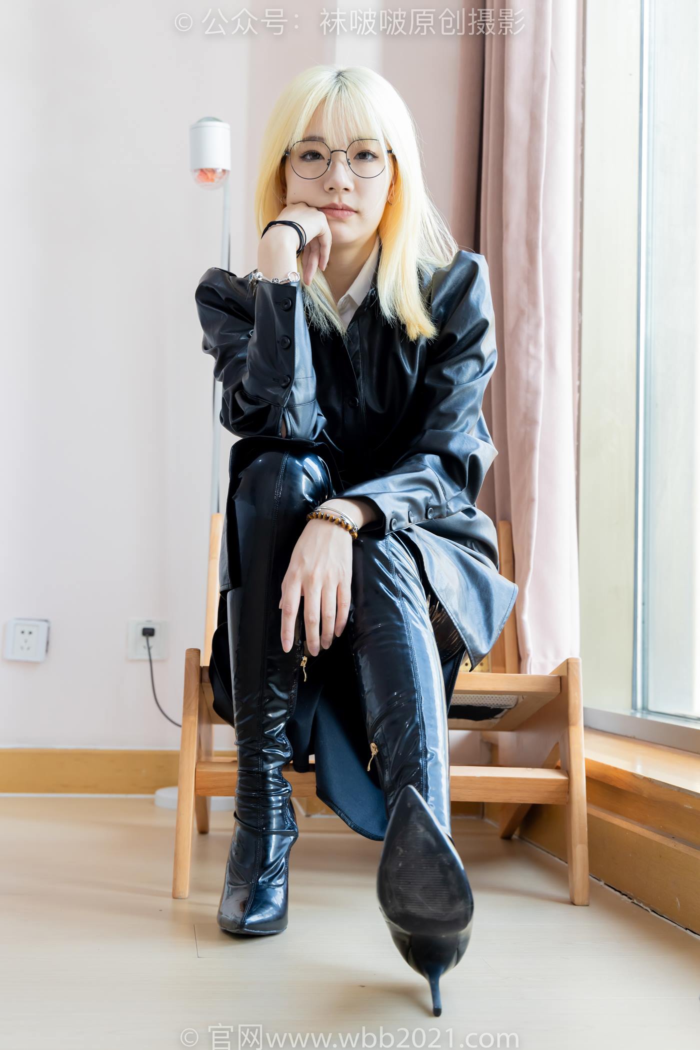 图片[73]-[BoBoSocks袜啵啵]NO.507 小甜豆 高跟长靴、薄黑丝、皮衣外套、ol风[113P] – 速更版-美库