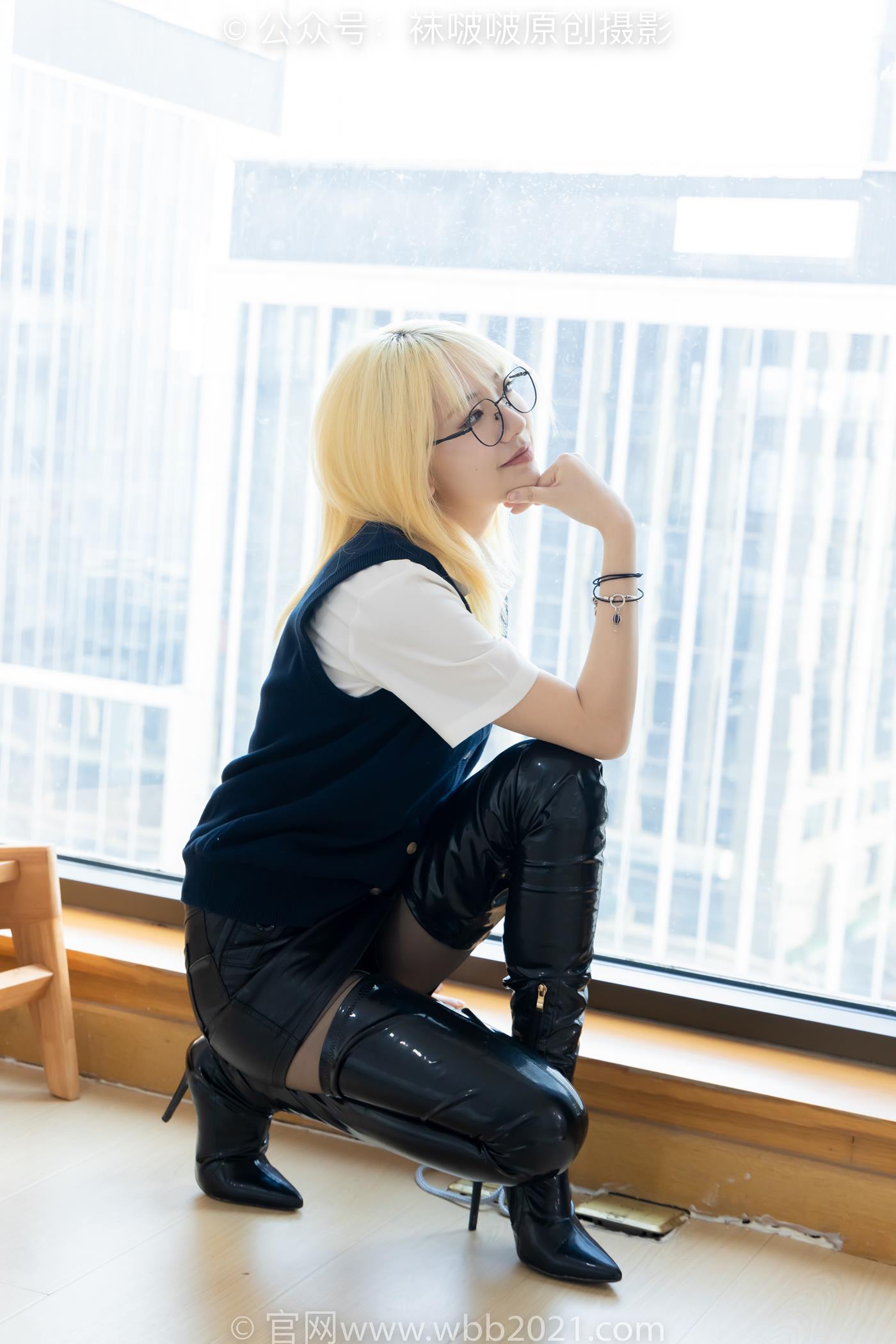 图片[99]-[BoBoSocks袜啵啵]NO.507 小甜豆 高跟长靴、薄黑丝、皮衣外套、ol风[113P] – 速更版-美库