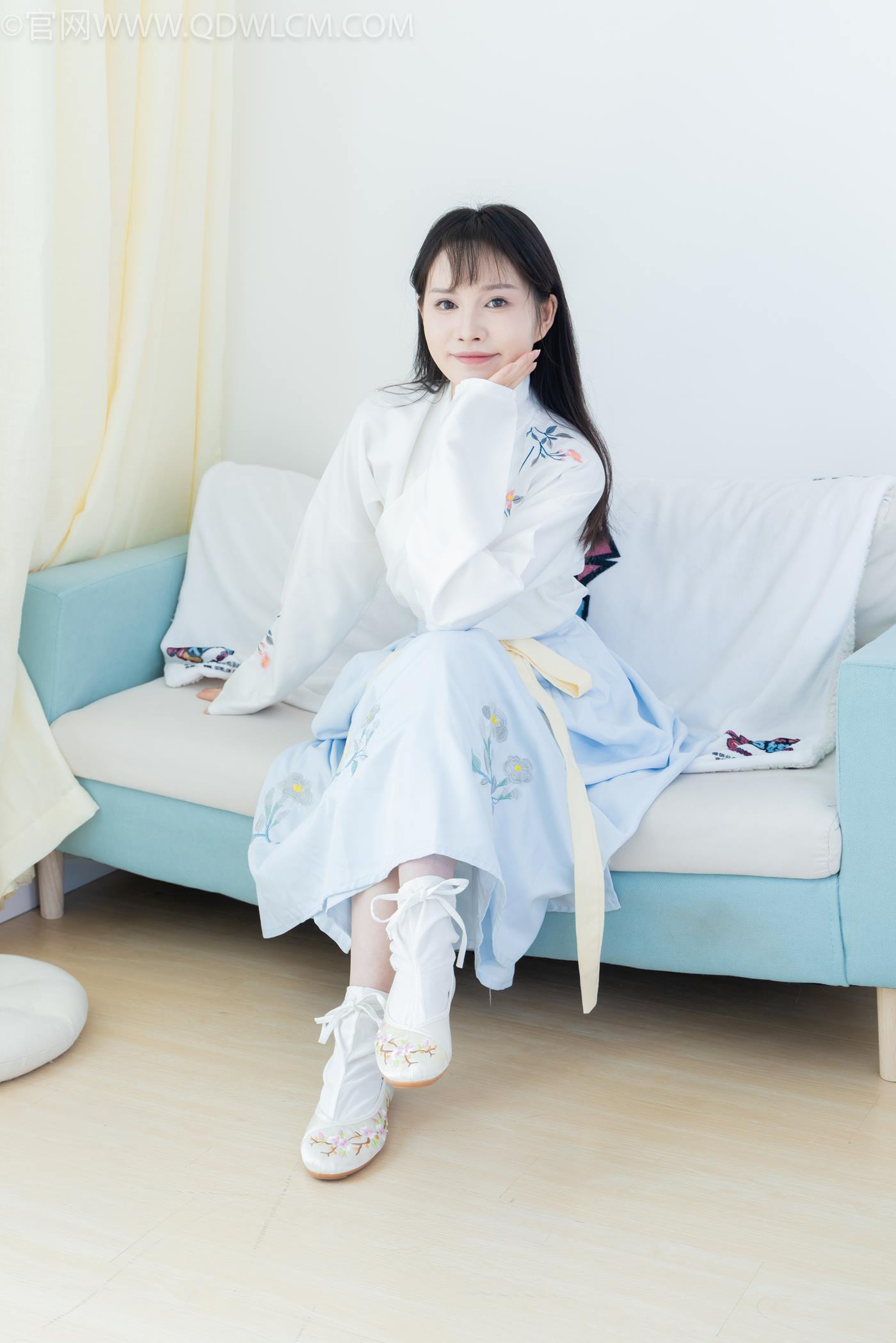 图片[35]-物恋传媒 NO.2270 小酒-高跟鞋、布鞋、白棉足袋、汉服[159P] – 速更版-美库