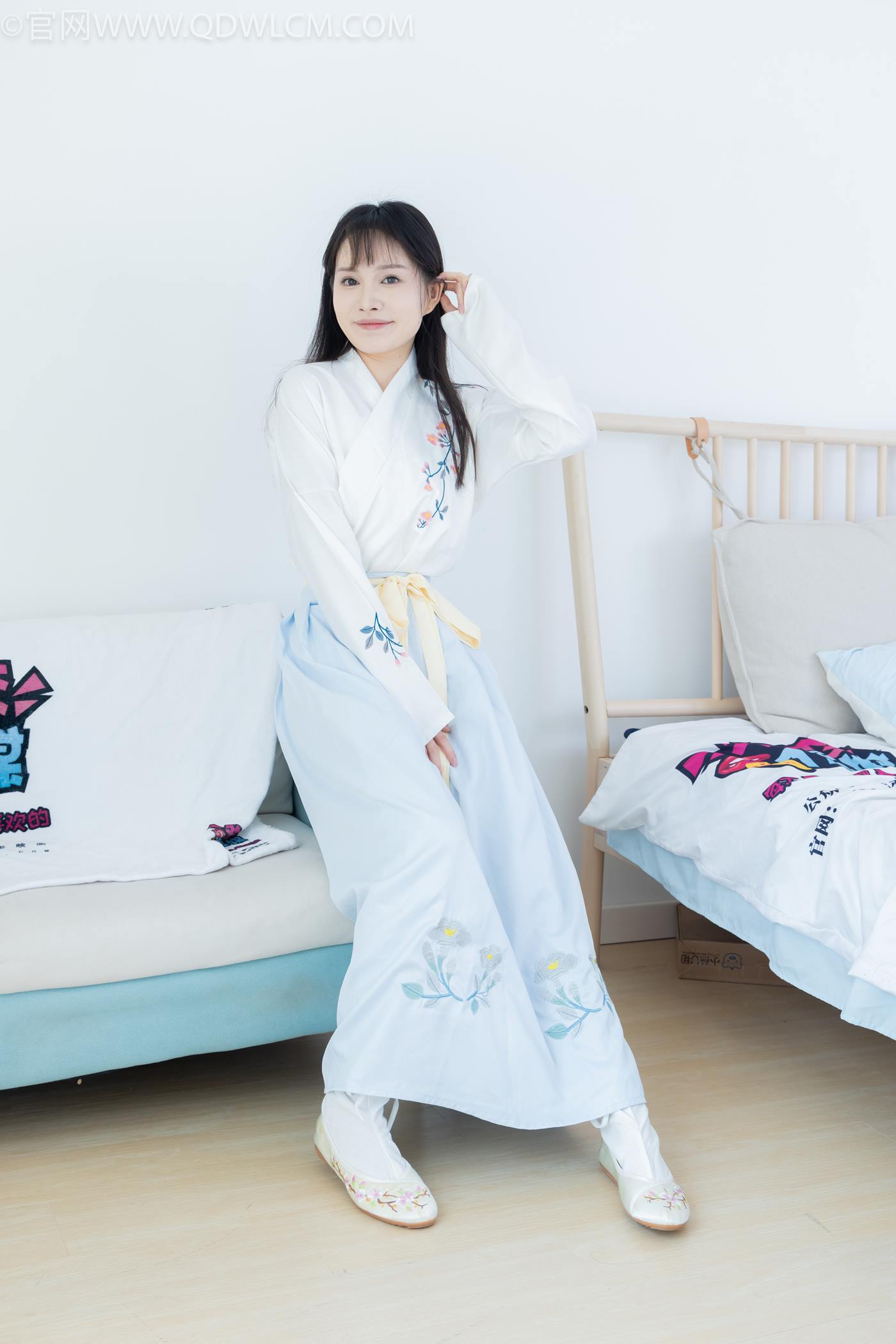 图片[57]-物恋传媒 NO.2270 小酒-高跟鞋、布鞋、白棉足袋、汉服[159P] – 速更版-美库