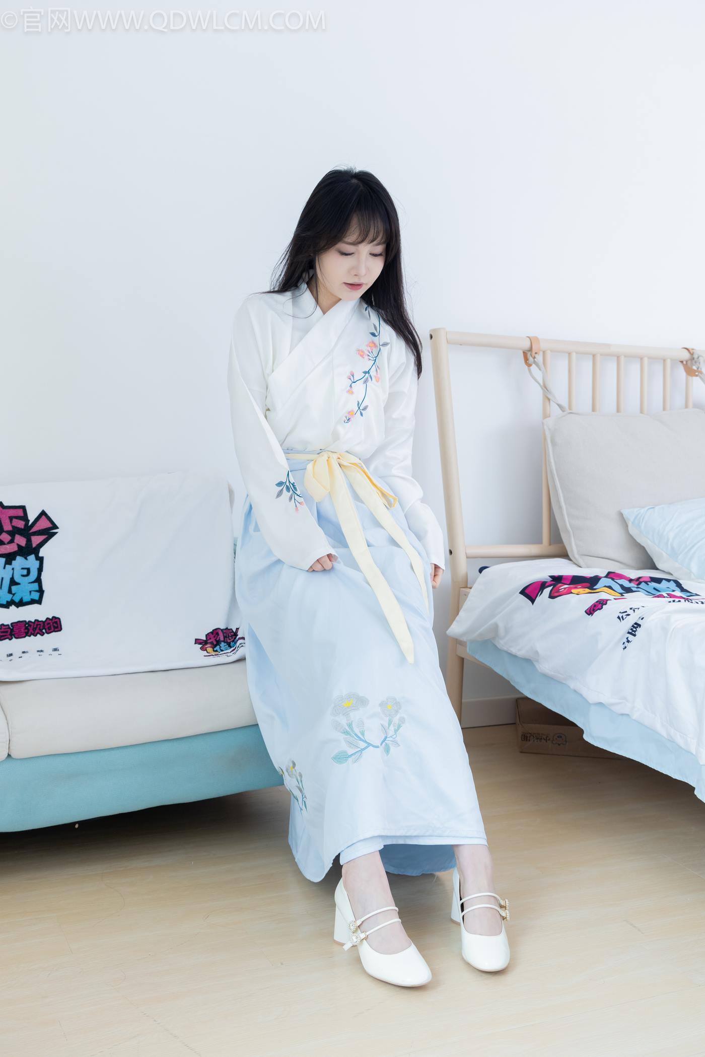 图片[160]-物恋传媒 NO.2270 小酒-高跟鞋、布鞋、白棉足袋、汉服[159P] – 速更版-美库