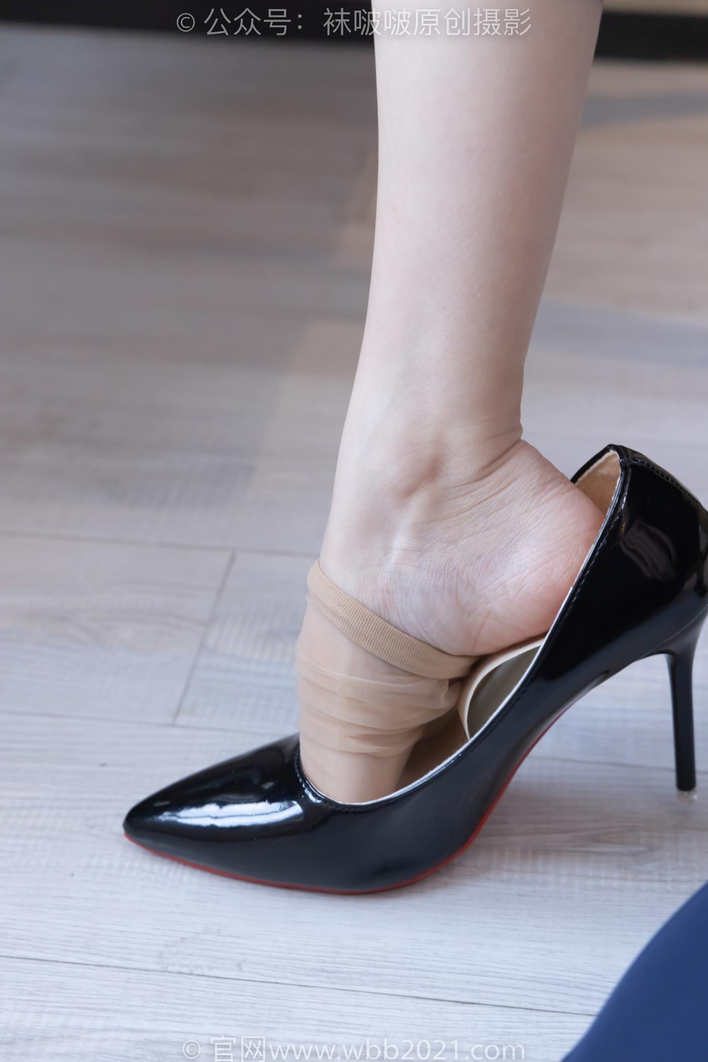 图片[10]-[BoBoSocks袜啵啵]NO.509 稚予-高跟鞋、短肉丝、黑色美甲、银行制服、半脱袜子[100P] – 速更版-美库
