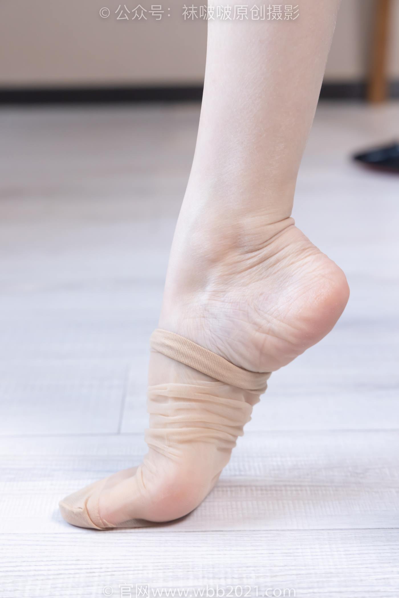 图片[17]-[BoBoSocks袜啵啵]NO.509 稚予-高跟鞋、短肉丝、黑色美甲、银行制服、半脱袜子[100P] – 速更版-美库