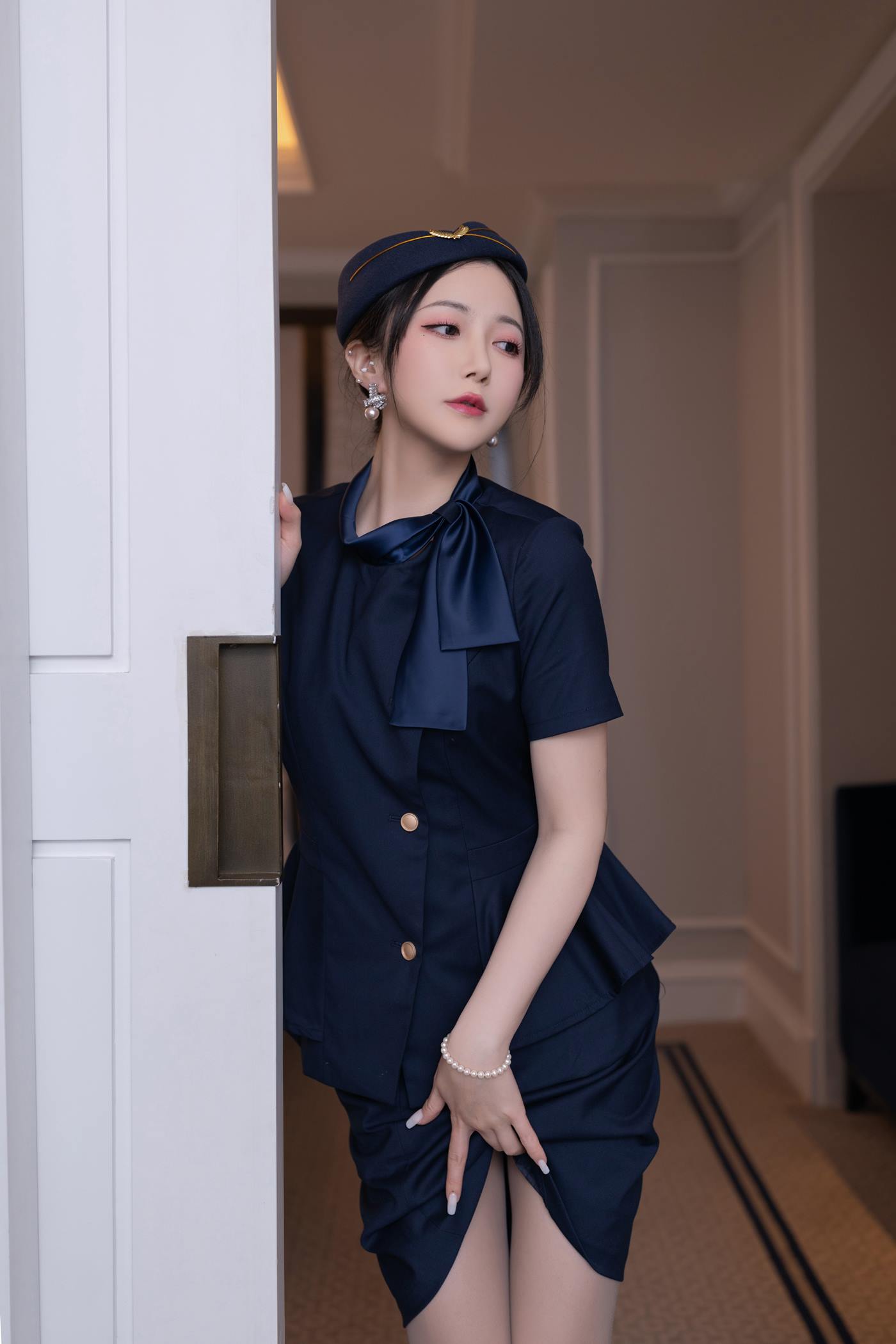 图片[18]-秀人名模鱼子酱Fish《空姐制服》写真[35P] – 速更版-美库