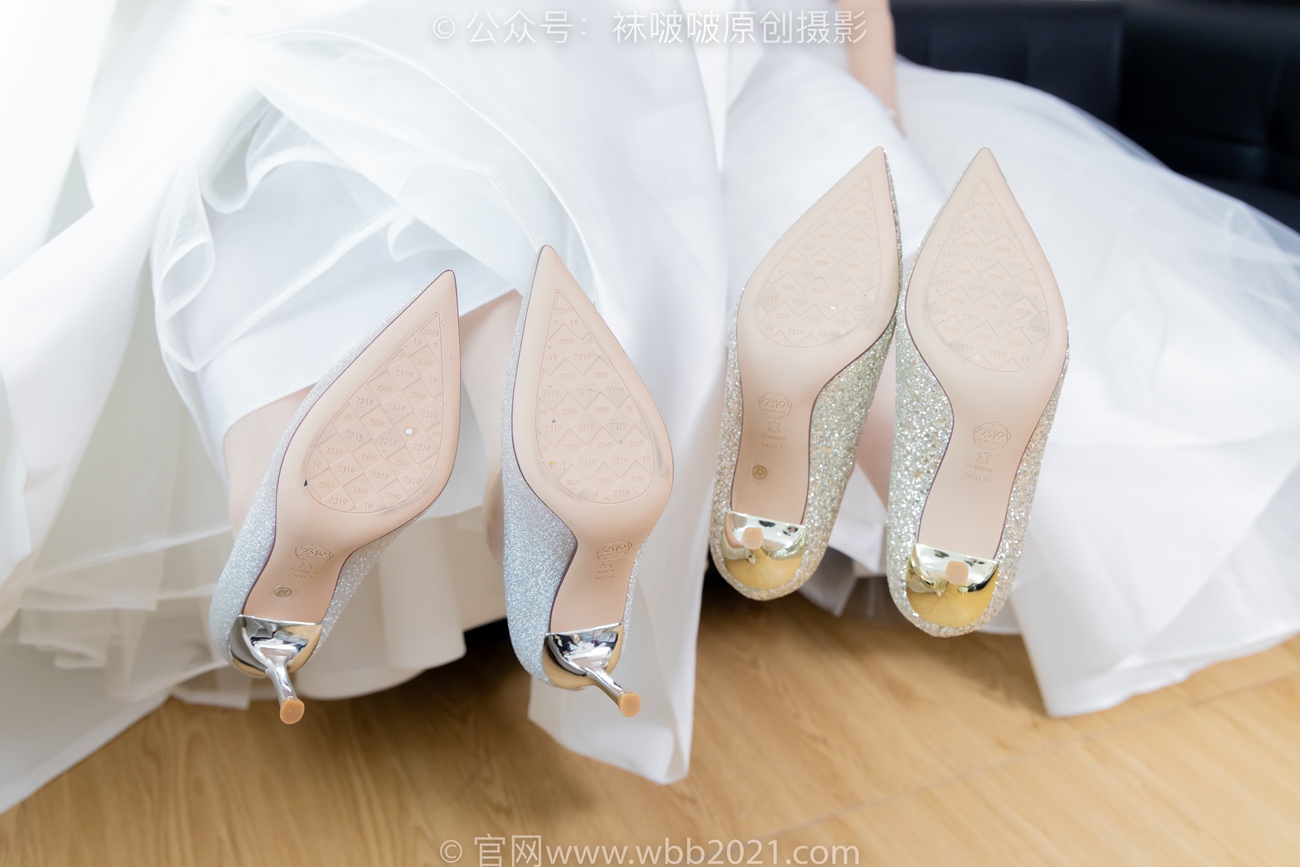 图片[20]-[BoBoSocks袜啵啵]NO.510 小甜豆&甜甜圈-两双高跟鞋、薄肉丝、薄白丝、婚纱主题、互相帮对方腿脚涂抹[96P] – 速更版-美库