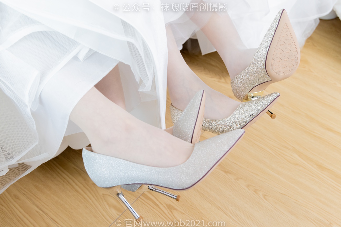 图片[21]-[BoBoSocks袜啵啵]NO.510 小甜豆&甜甜圈-两双高跟鞋、薄肉丝、薄白丝、婚纱主题、互相帮对方腿脚涂抹[96P] – 速更版-美库