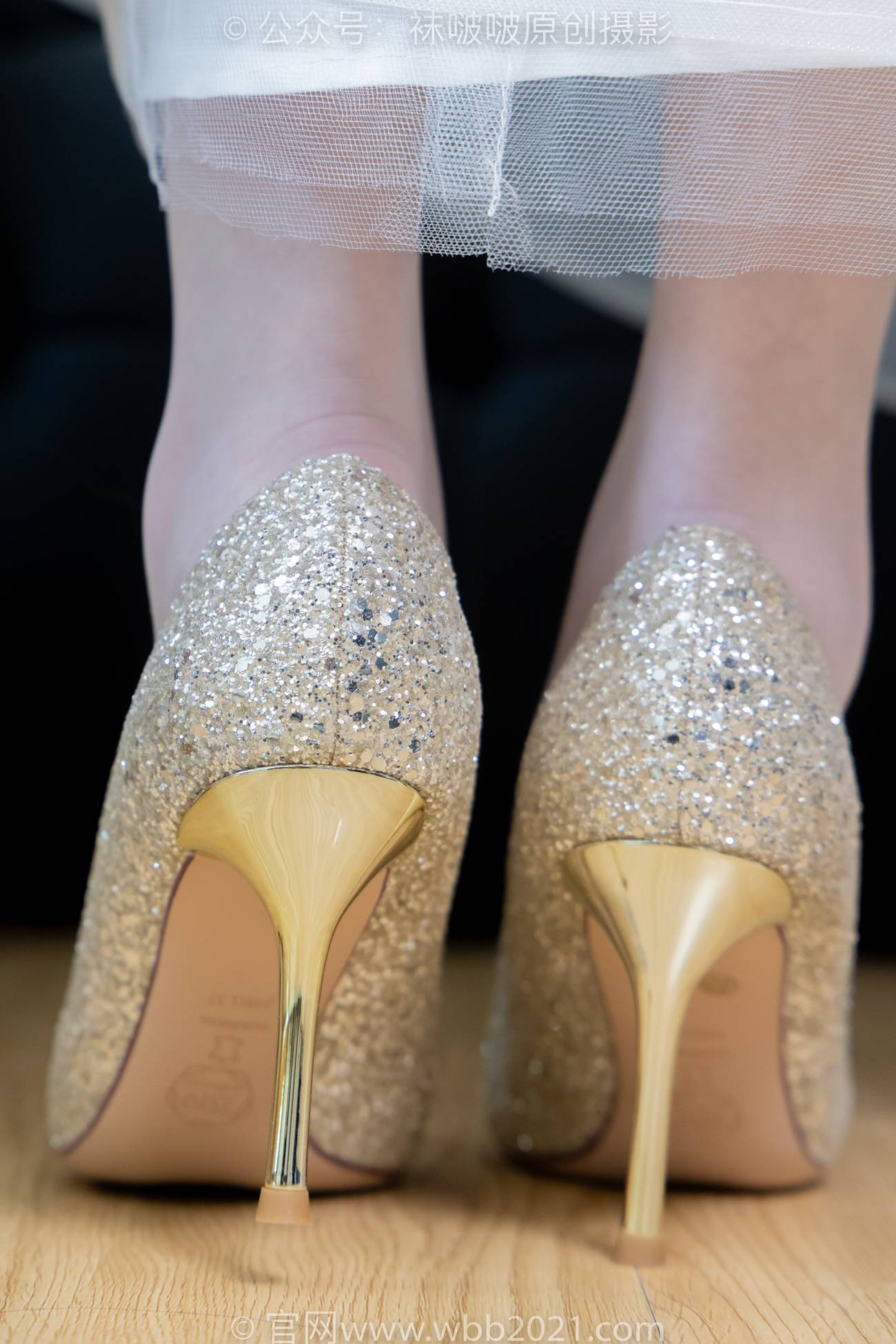 图片[31]-[BoBoSocks袜啵啵]NO.510 小甜豆&甜甜圈-两双高跟鞋、薄肉丝、薄白丝、婚纱主题、互相帮对方腿脚涂抹[96P] – 速更版-美库