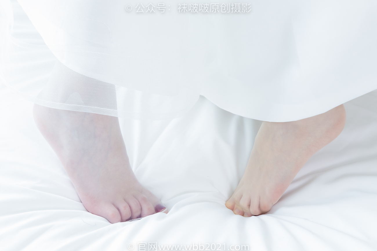 图片[38]-[BoBoSocks袜啵啵]NO.510 小甜豆&甜甜圈-两双高跟鞋、薄肉丝、薄白丝、婚纱主题、互相帮对方腿脚涂抹[96P] – 速更版-美库