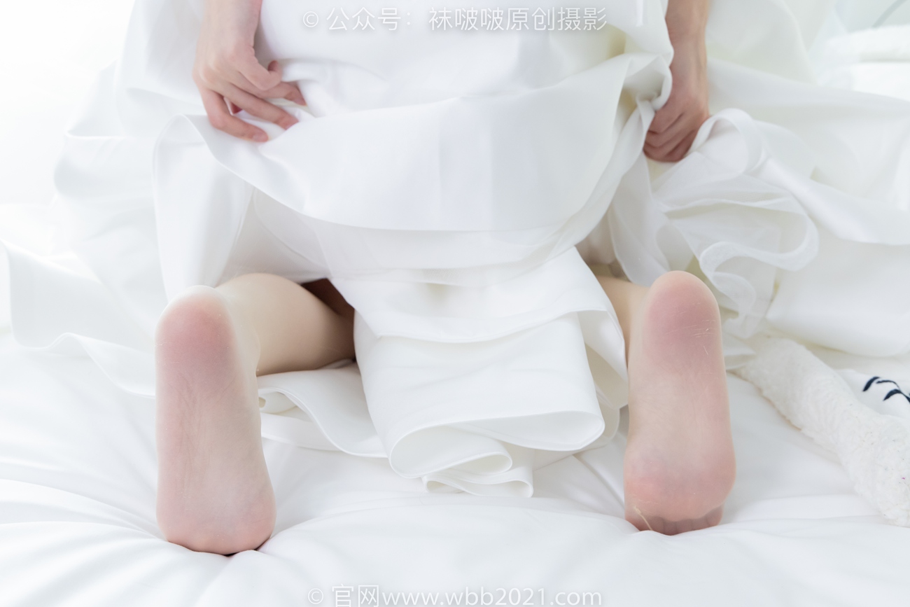 图片[62]-[BoBoSocks袜啵啵]NO.510 小甜豆&甜甜圈-两双高跟鞋、薄肉丝、薄白丝、婚纱主题、互相帮对方腿脚涂抹[96P] – 速更版-美库