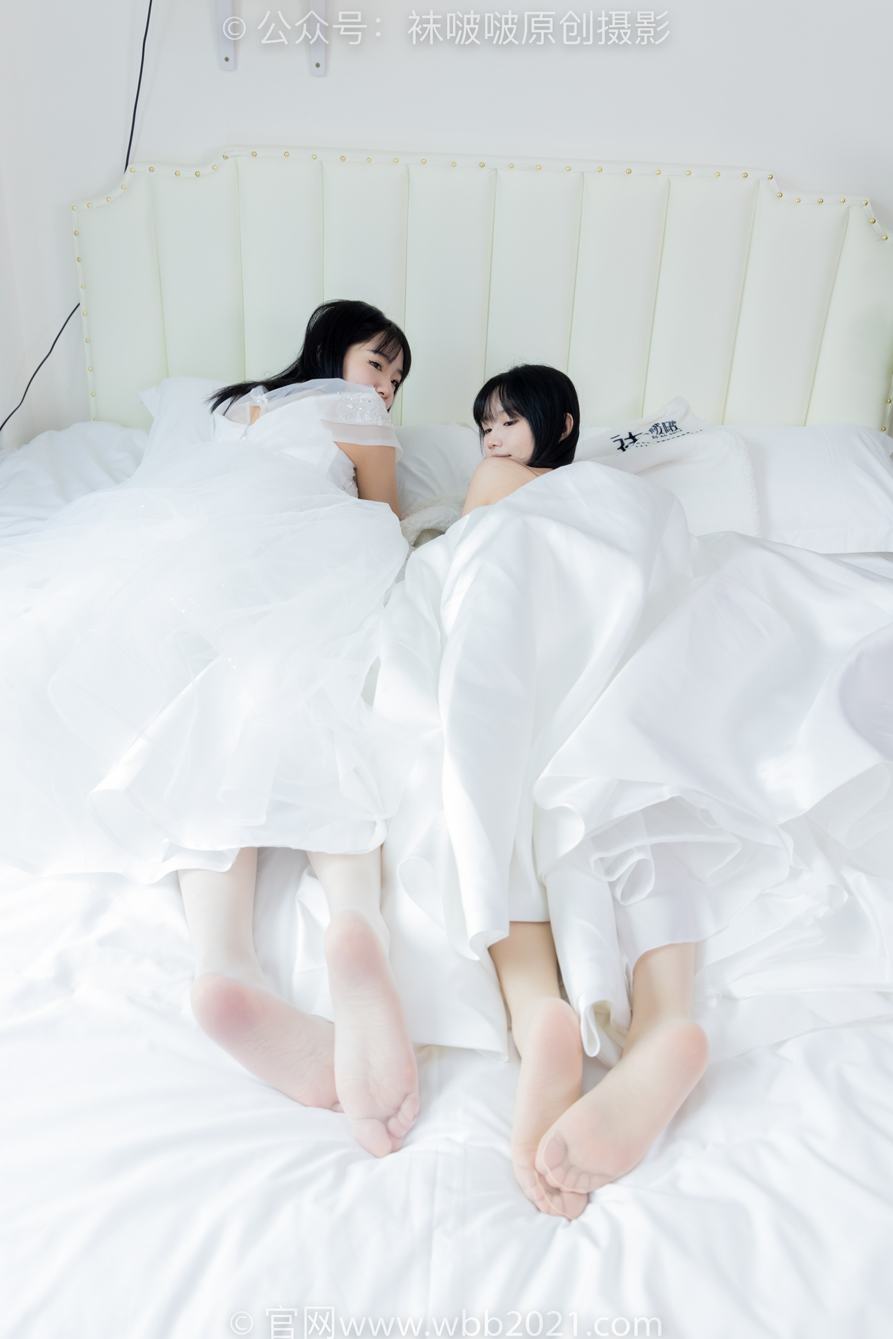 图片[68]-[BoBoSocks袜啵啵]NO.510 小甜豆&甜甜圈-两双高跟鞋、薄肉丝、薄白丝、婚纱主题、互相帮对方腿脚涂抹[96P] – 速更版-美库