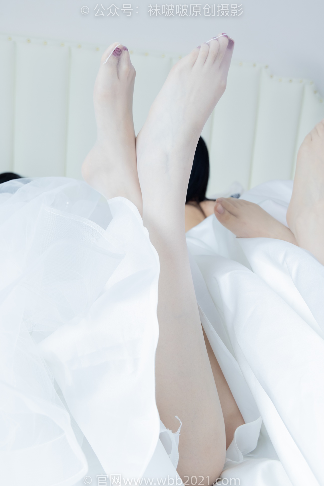 图片[80]-[BoBoSocks袜啵啵]NO.510 小甜豆&甜甜圈-两双高跟鞋、薄肉丝、薄白丝、婚纱主题、互相帮对方腿脚涂抹[96P] – 速更版-美库
