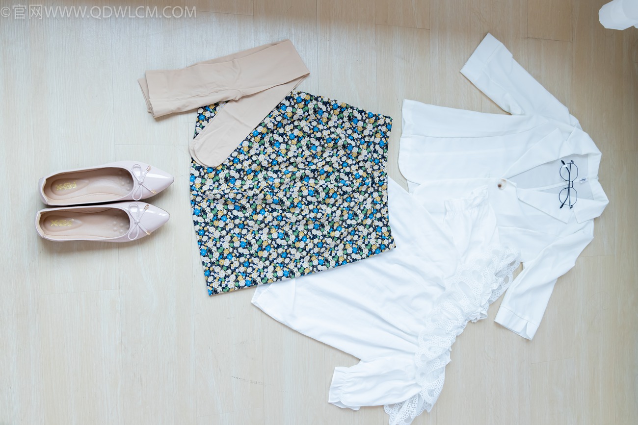 图片[101]-物恋传媒 NO.2273 恬恬-平底鞋、厚肉丝、老头乐挠脚剧情[100P] – 速更版-美库