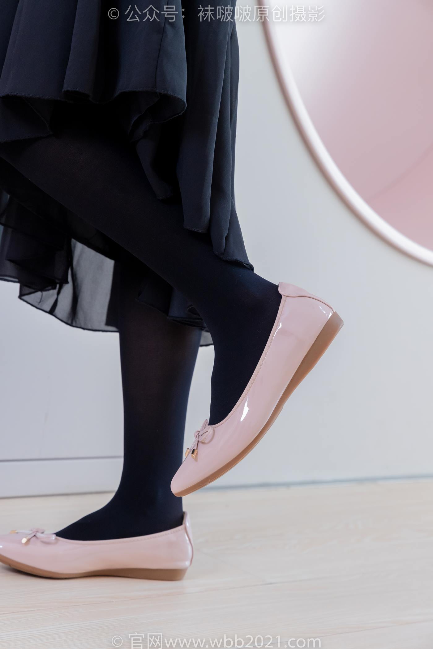 图片[11]-[BoBoSocks袜啵啵]NO.511 奶油-平底鞋、厚黑丝、做瑜伽动作时老头乐挠脚剧情[140P] – 速更版-美库