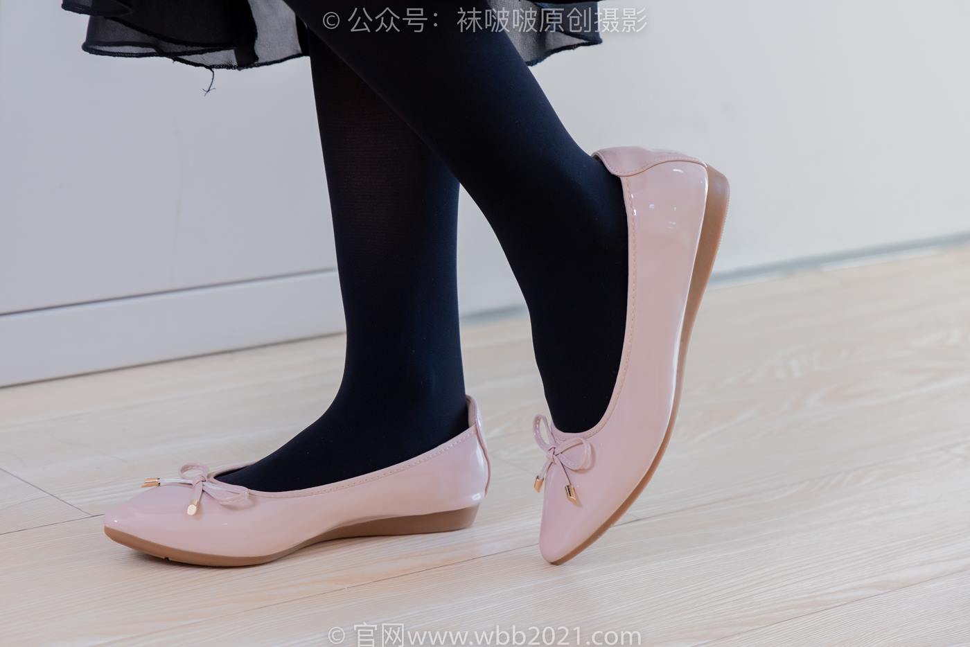 图片[12]-[BoBoSocks袜啵啵]NO.511 奶油-平底鞋、厚黑丝、做瑜伽动作时老头乐挠脚剧情[140P] – 速更版-美库