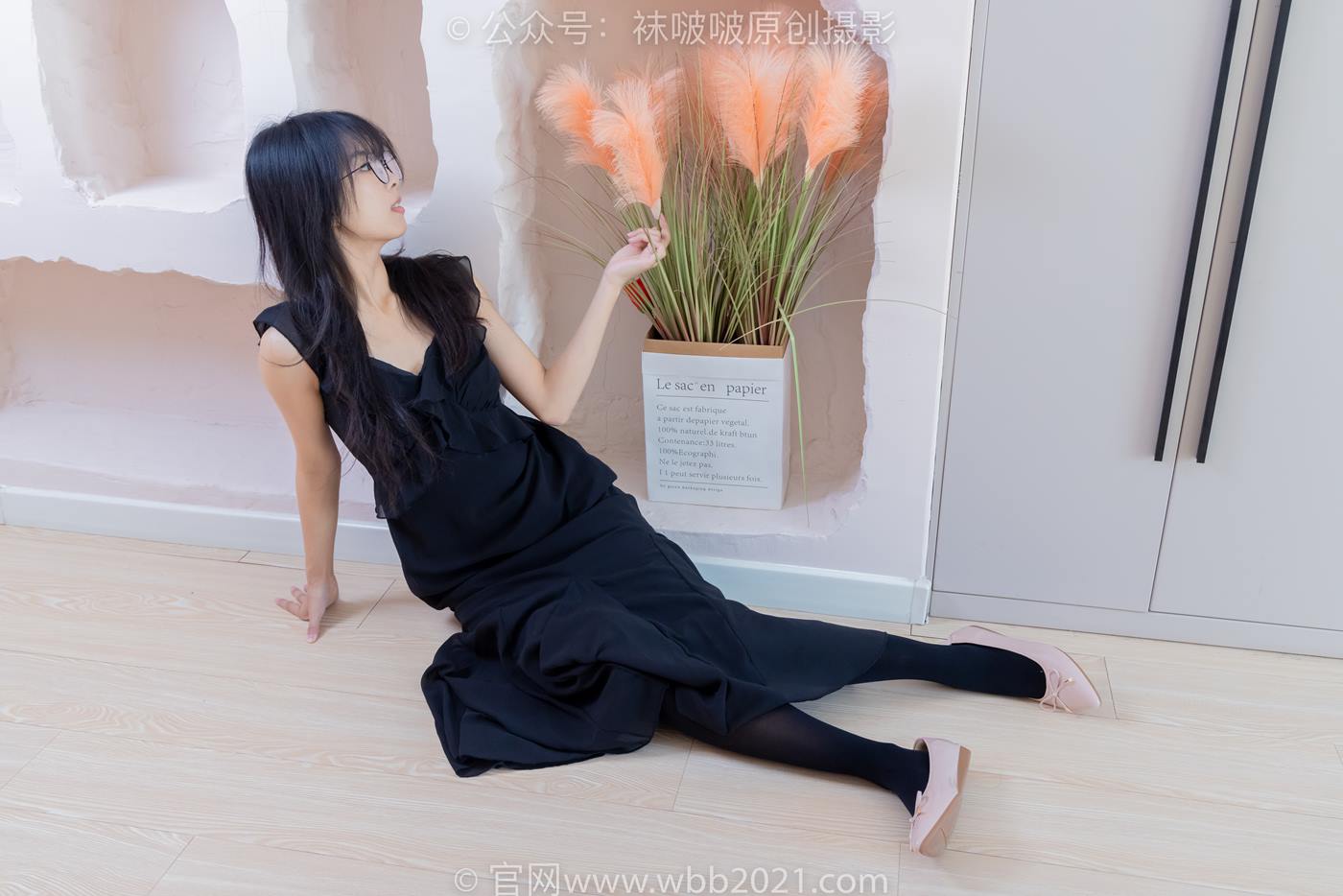 图片[16]-[BoBoSocks袜啵啵]NO.511 奶油-平底鞋、厚黑丝、做瑜伽动作时老头乐挠脚剧情[140P] – 速更版-美库