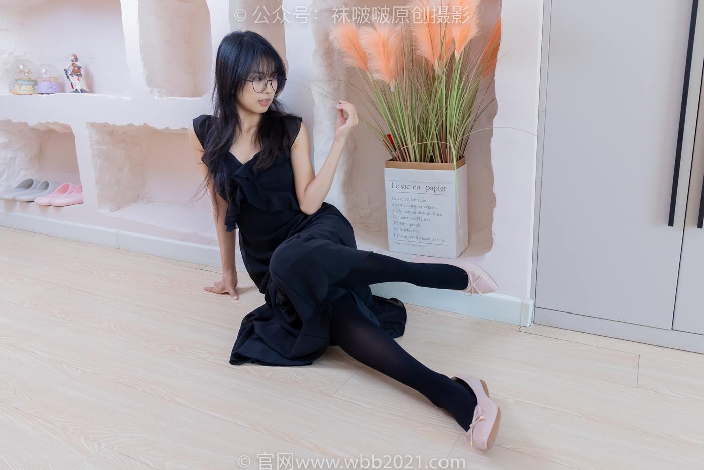 图片[19]-[BoBoSocks袜啵啵]NO.511 奶油-平底鞋、厚黑丝、做瑜伽动作时老头乐挠脚剧情[140P] – 速更版-美库