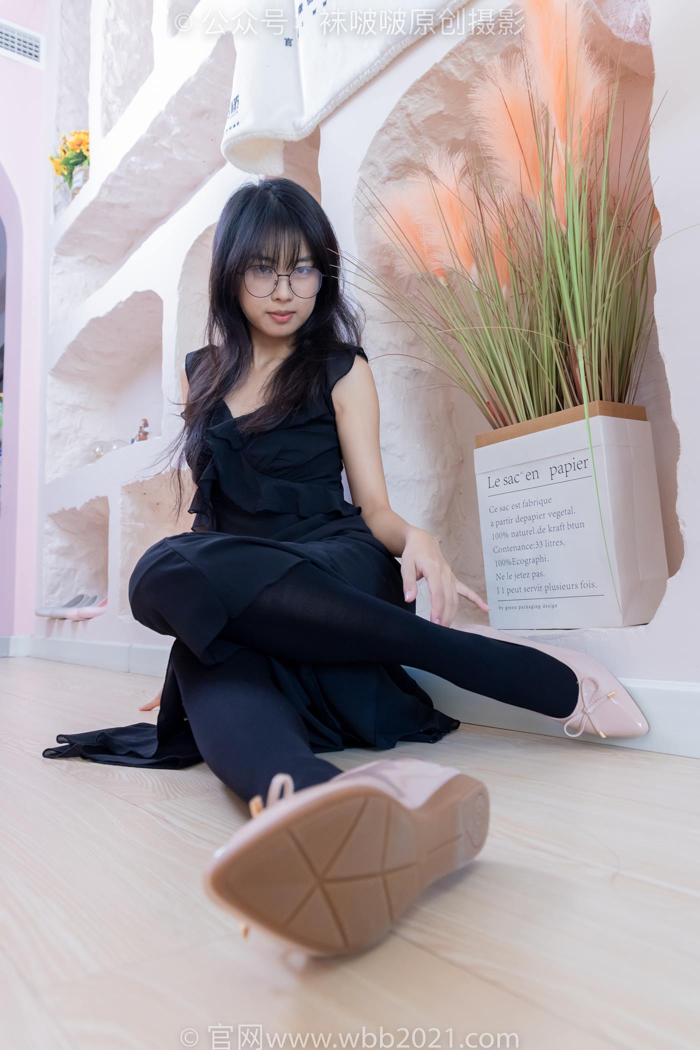 图片[21]-[BoBoSocks袜啵啵]NO.511 奶油-平底鞋、厚黑丝、做瑜伽动作时老头乐挠脚剧情[140P] – 速更版-美库