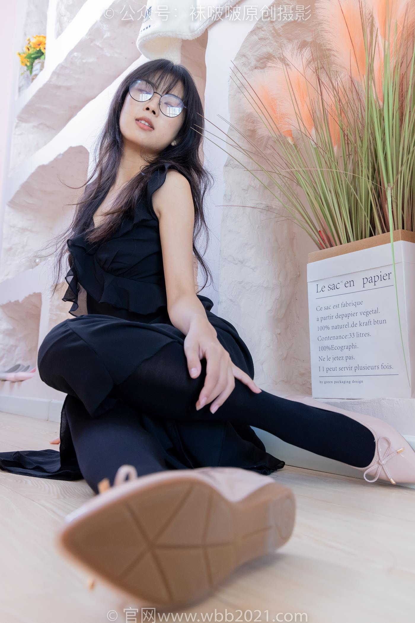 图片[22]-[BoBoSocks袜啵啵]NO.511 奶油-平底鞋、厚黑丝、做瑜伽动作时老头乐挠脚剧情[140P] – 速更版-美库